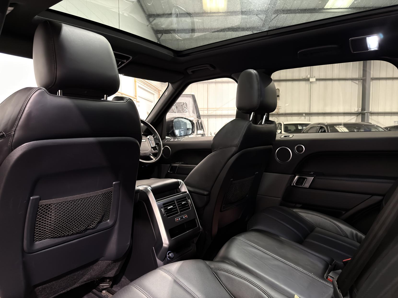 Land Rover Range Rover Sport 3.0 SD V6 HSE Dynamic SUV 5dr Diesel Auto 4WD Euro 6 (s/s) (306 ps)