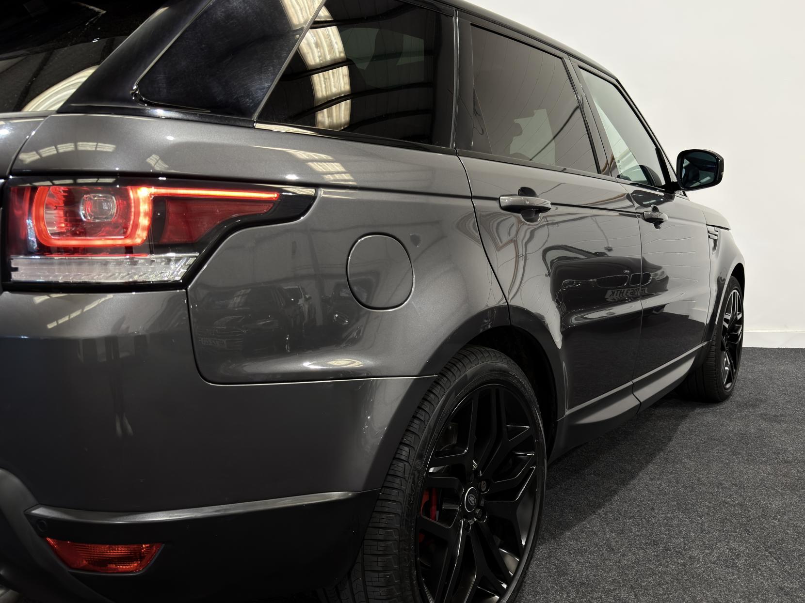 Land Rover Range Rover Sport 3.0 SD V6 HSE Dynamic SUV 5dr Diesel Auto 4WD Euro 6 (s/s) (306 ps)