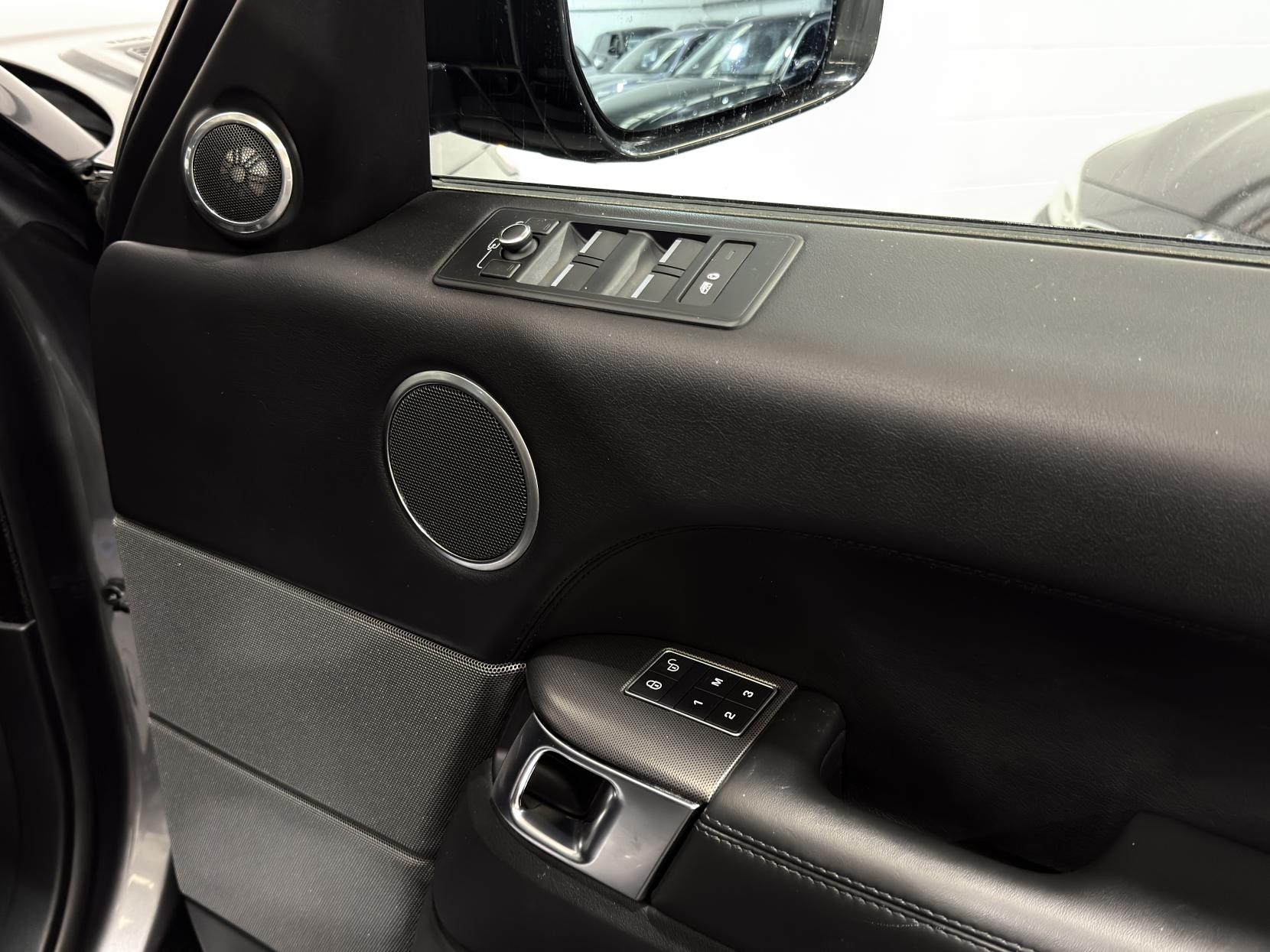Land Rover Range Rover Sport 3.0 SD V6 HSE Dynamic SUV 5dr Diesel Auto 4WD Euro 6 (s/s) (306 ps)