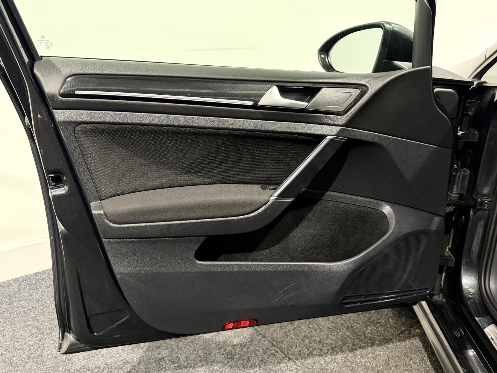 Volkswagen Golf 2.0 TDI BlueMotion Tech GTD Hatchback 5dr Diesel Manual Euro 6 (s/s) (184 ps)