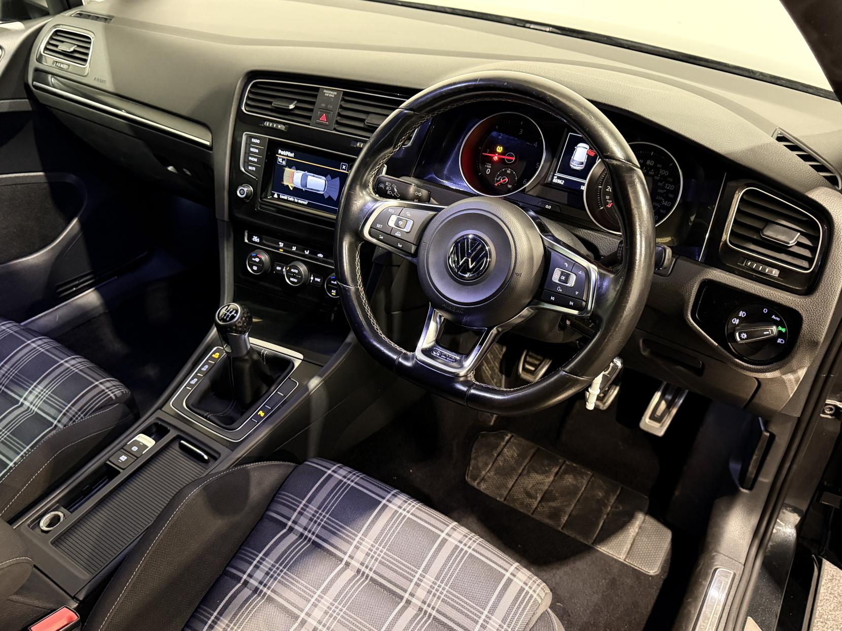 Volkswagen Golf 2.0 TDI BlueMotion Tech GTD Hatchback 5dr Diesel Manual Euro 6 (s/s) (184 ps)