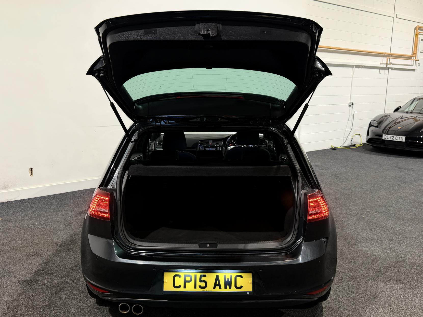 Volkswagen Golf 2.0 TDI BlueMotion Tech GTD Hatchback 5dr Diesel Manual Euro 6 (s/s) (184 ps)