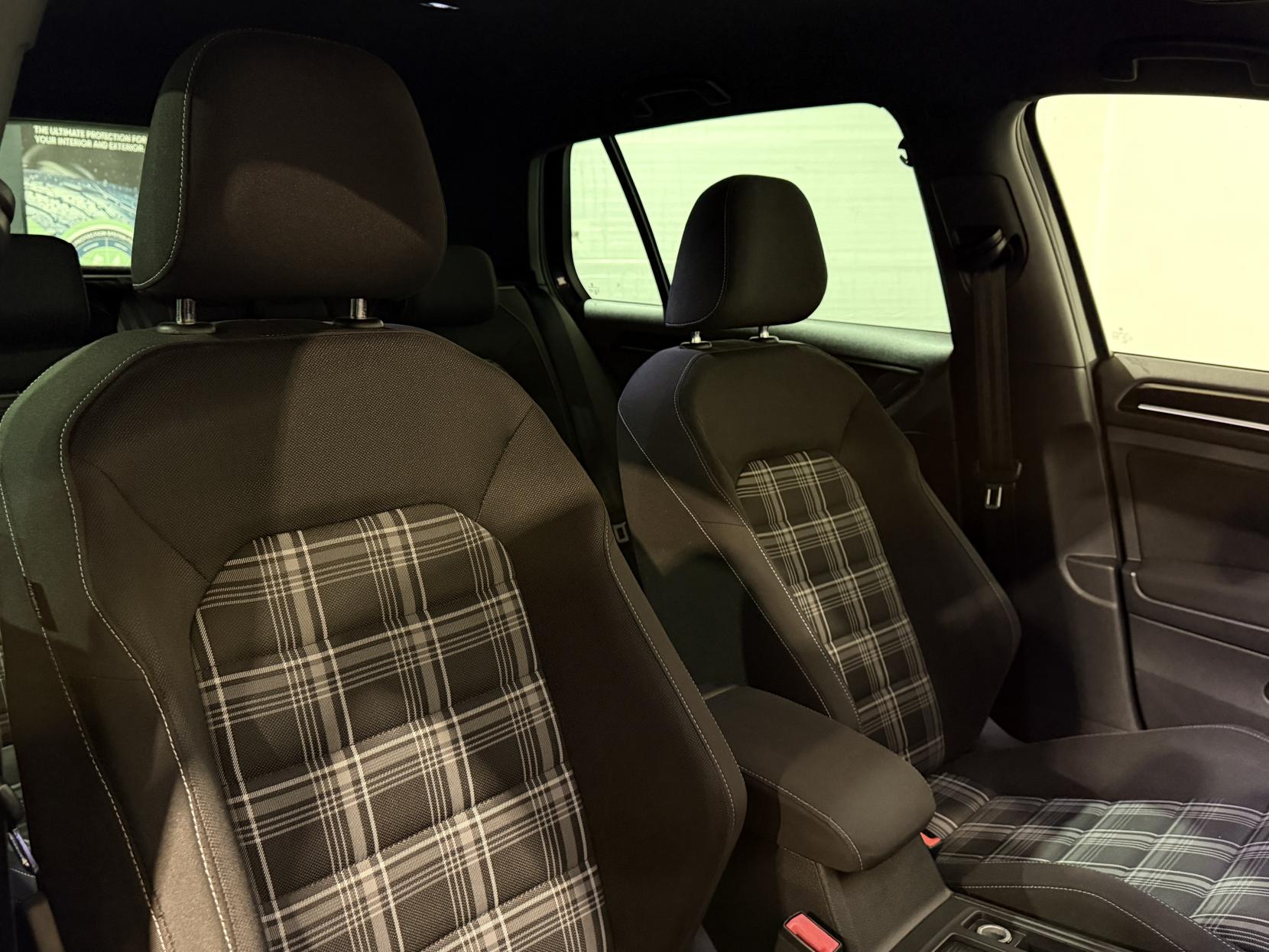 Volkswagen Golf 2.0 TDI BlueMotion Tech GTD Hatchback 5dr Diesel Manual Euro 6 (s/s) (184 ps)