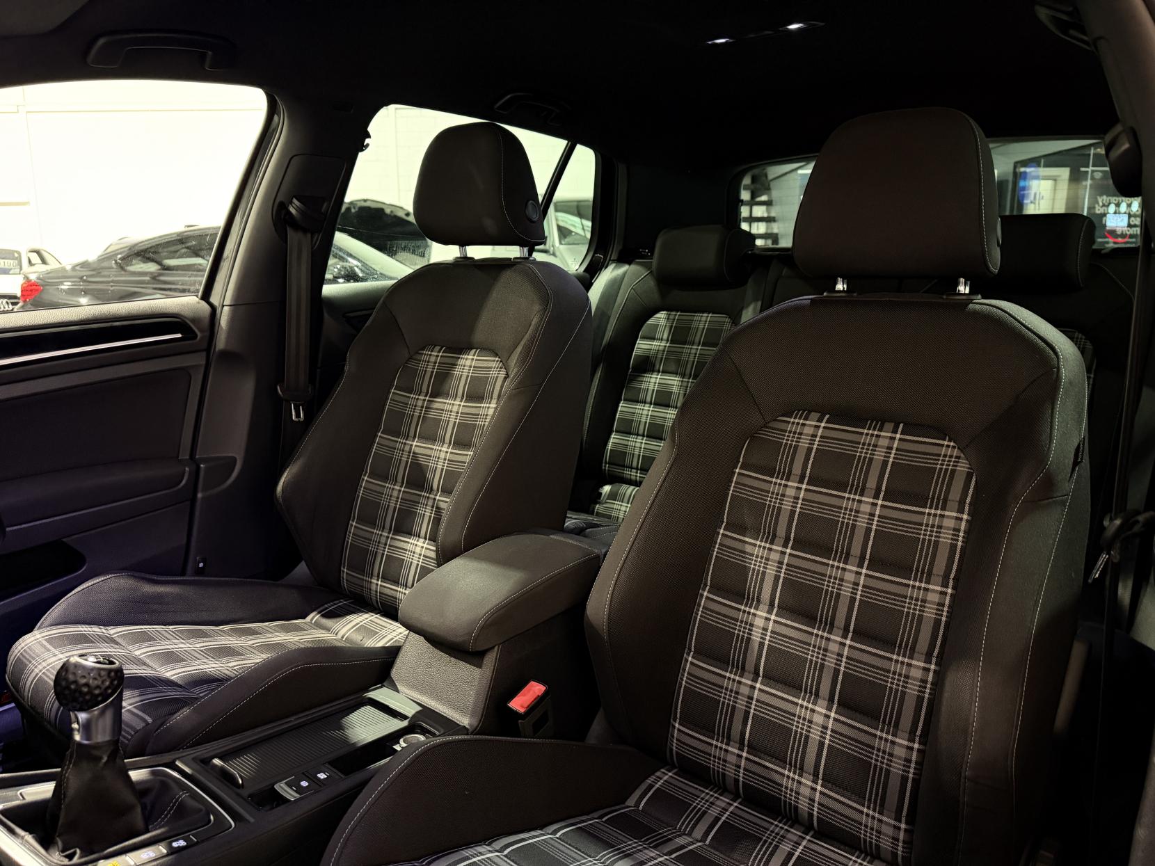 Volkswagen Golf 2.0 TDI BlueMotion Tech GTD Hatchback 5dr Diesel Manual Euro 6 (s/s) (184 ps)