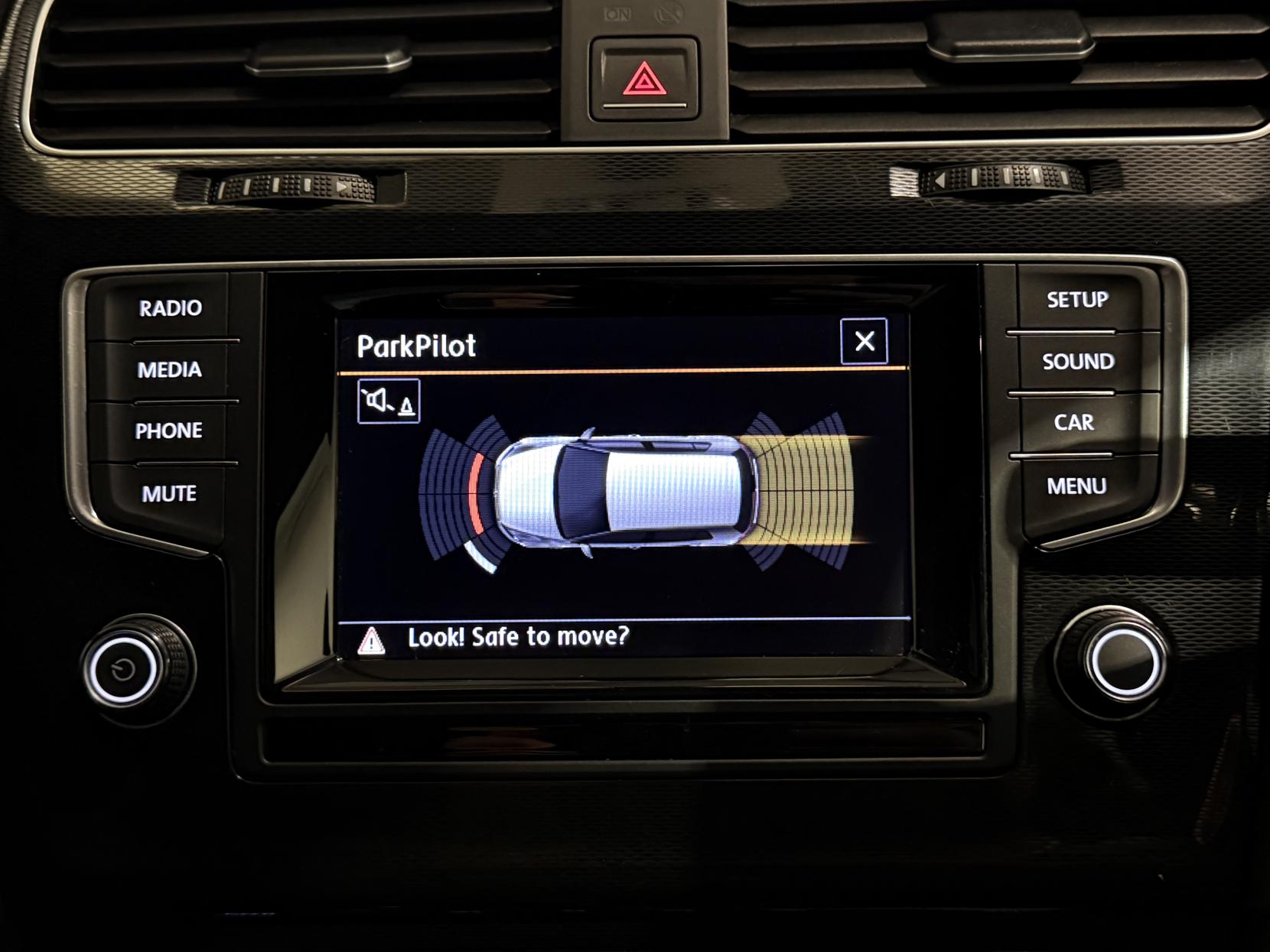 Volkswagen Golf 2.0 TDI BlueMotion Tech GTD Hatchback 5dr Diesel Manual Euro 6 (s/s) (184 ps)