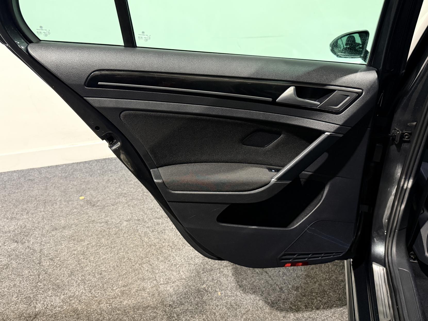 Volkswagen Golf 2.0 TDI BlueMotion Tech GTD Hatchback 5dr Diesel Manual Euro 6 (s/s) (184 ps)