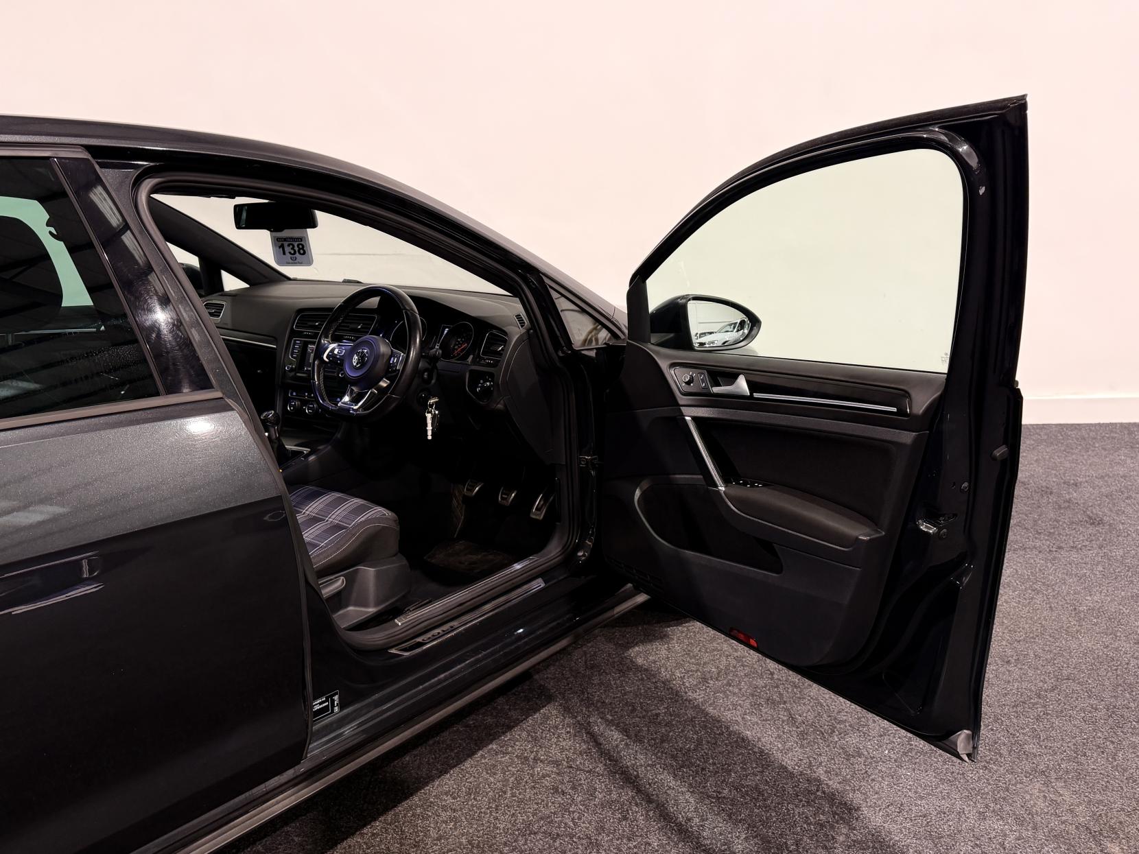 Volkswagen Golf 2.0 TDI BlueMotion Tech GTD Hatchback 5dr Diesel Manual Euro 6 (s/s) (184 ps)