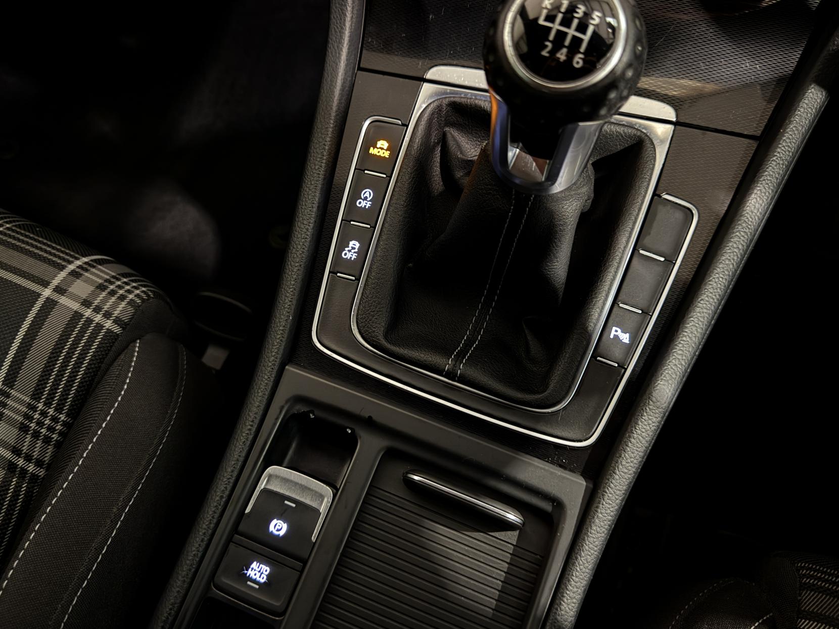 Volkswagen Golf 2.0 TDI BlueMotion Tech GTD Hatchback 5dr Diesel Manual Euro 6 (s/s) (184 ps)