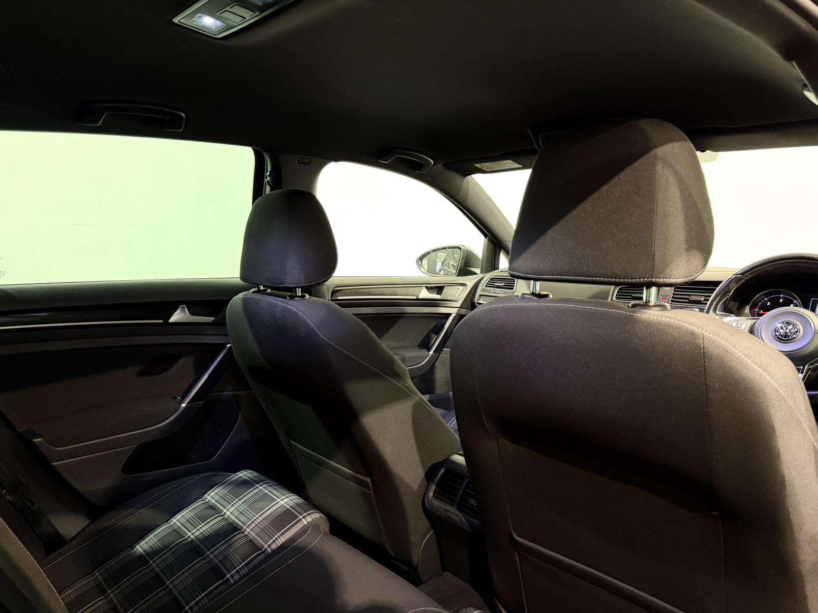 Volkswagen Golf 2.0 TDI BlueMotion Tech GTD Hatchback 5dr Diesel Manual Euro 6 (s/s) (184 ps)