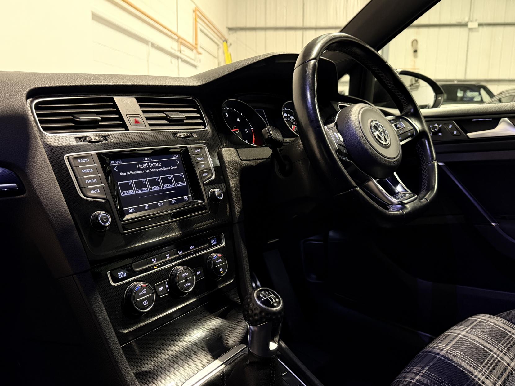 Volkswagen Golf 2.0 TDI BlueMotion Tech GTD Hatchback 5dr Diesel Manual Euro 6 (s/s) (184 ps)