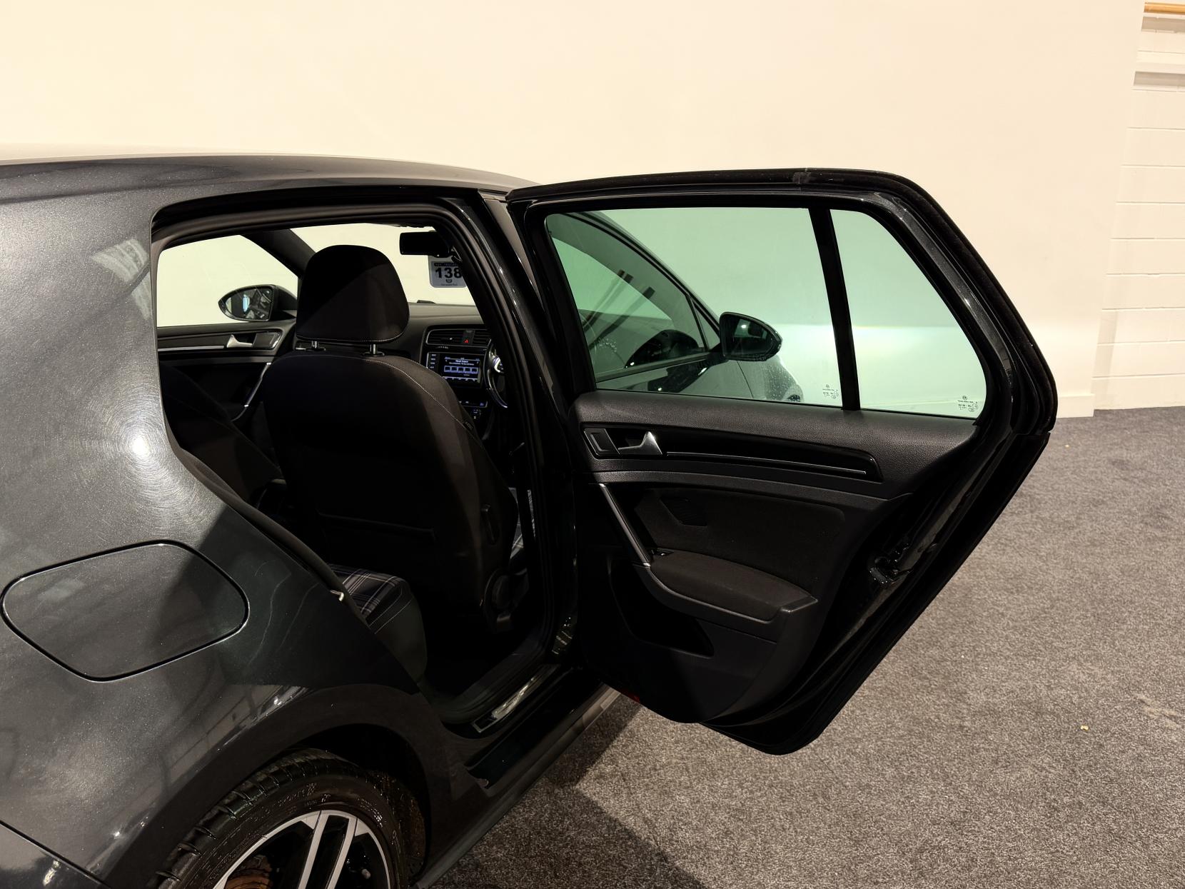 Volkswagen Golf 2.0 TDI BlueMotion Tech GTD Hatchback 5dr Diesel Manual Euro 6 (s/s) (184 ps)