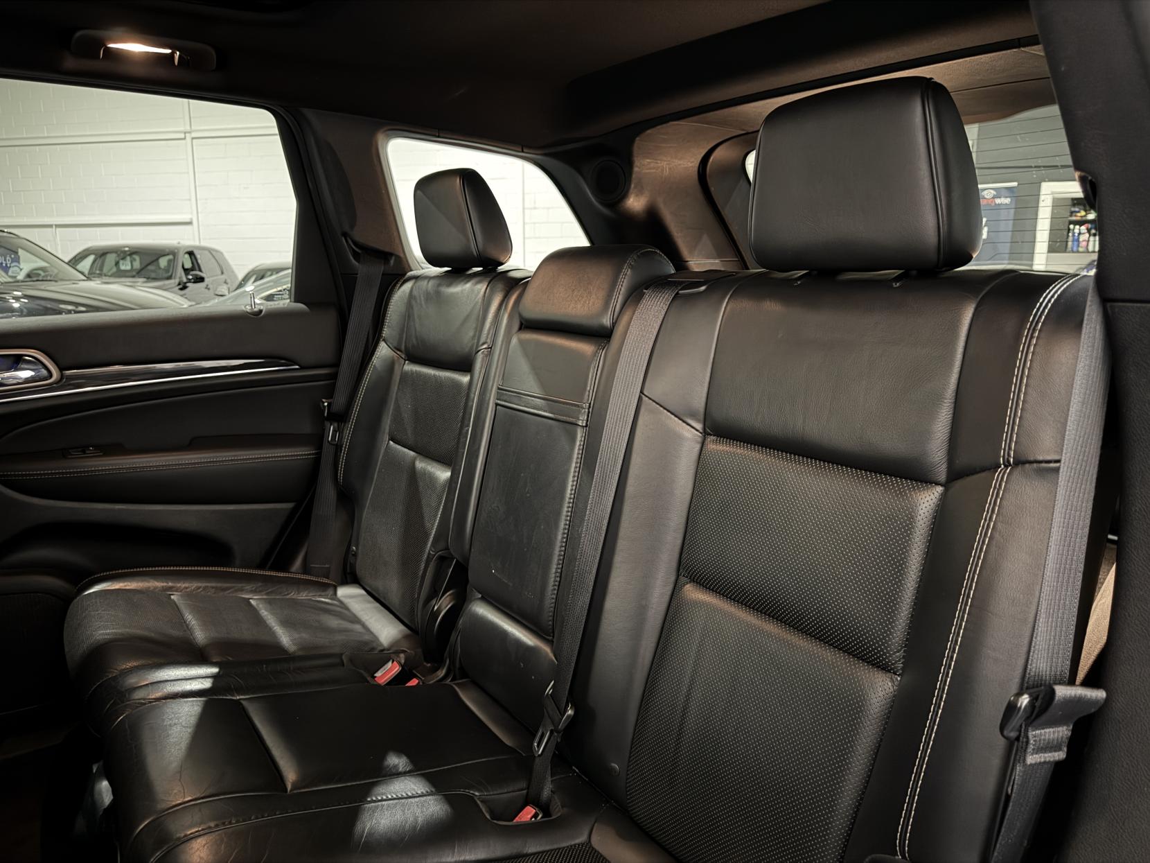 Jeep Grand Cherokee 3.0 V6 CRD Overland SUV 5dr Diesel Auto 4WD Euro 5 (247 bhp)