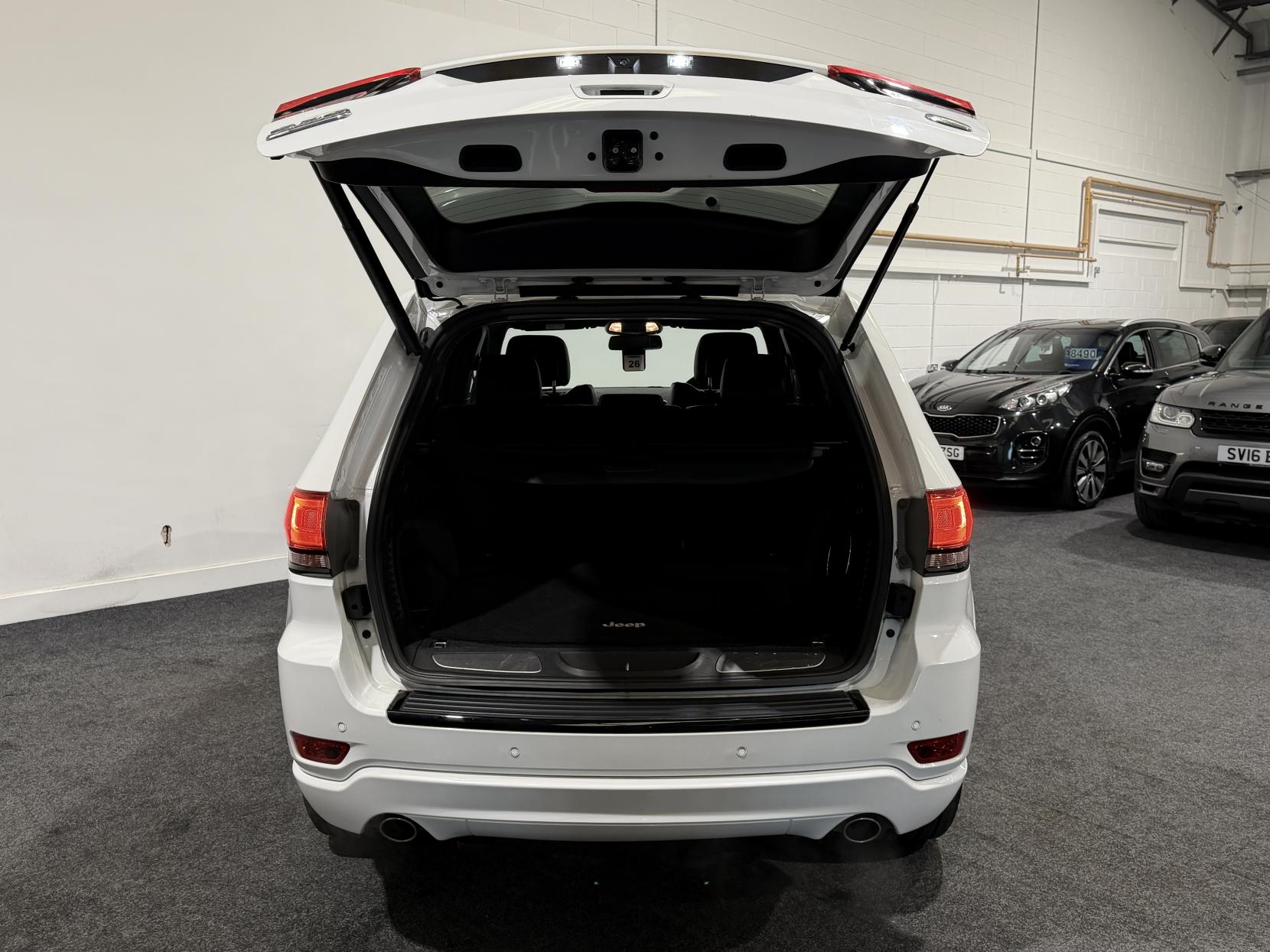 Jeep Grand Cherokee 3.0 V6 CRD Overland SUV 5dr Diesel Auto 4WD Euro 5 (247 bhp)