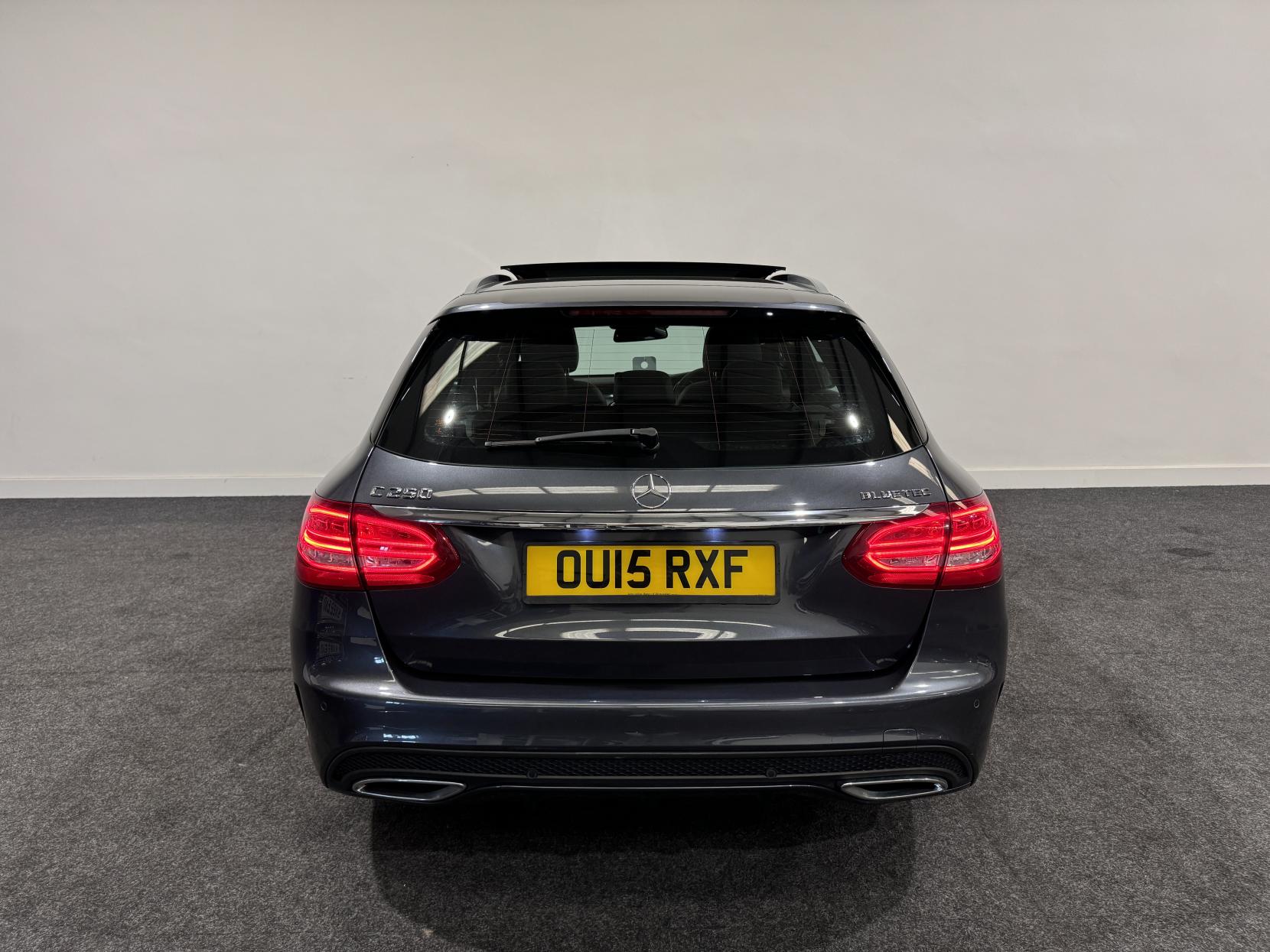 Mercedes-Benz C Class 2.1 C250 BlueTEC AMG Line Estate 5dr Diesel G-Tronic+ Euro 6 (s/s) (204 ps)