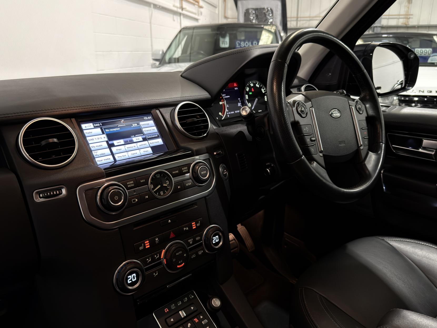 Land Rover Discovery 4 3.0 SD V6 HSE Luxury SUV 5dr Diesel Auto 4WD Euro 6 (s/s) (256 bhp)
