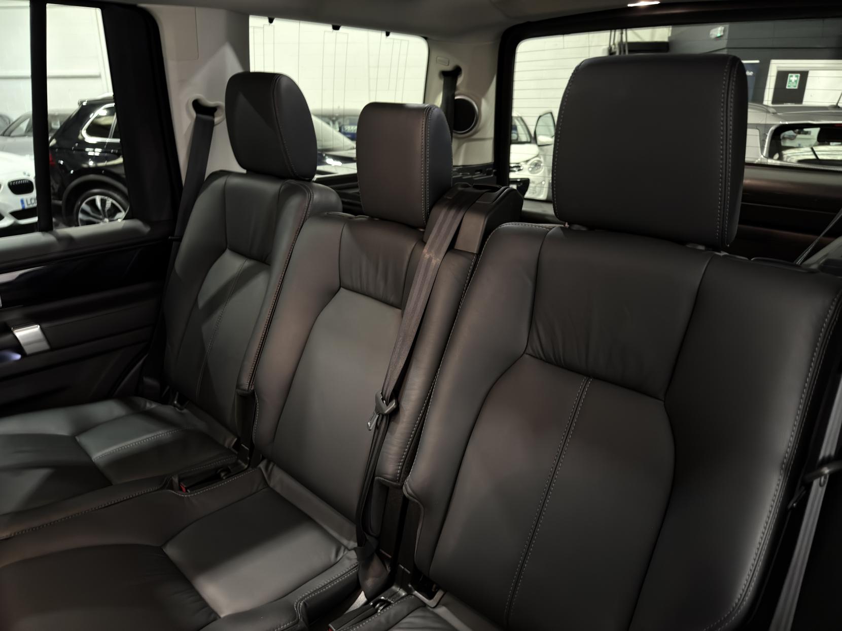 Land Rover Discovery 4 3.0 SD V6 HSE Luxury SUV 5dr Diesel Auto 4WD Euro 6 (s/s) (256 bhp)