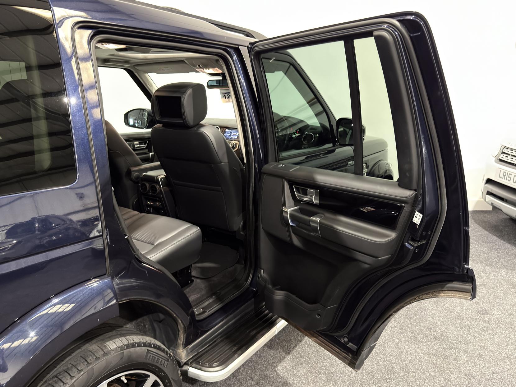 Land Rover Discovery 4 3.0 SD V6 HSE Luxury SUV 5dr Diesel Auto 4WD Euro 6 (s/s) (256 bhp)