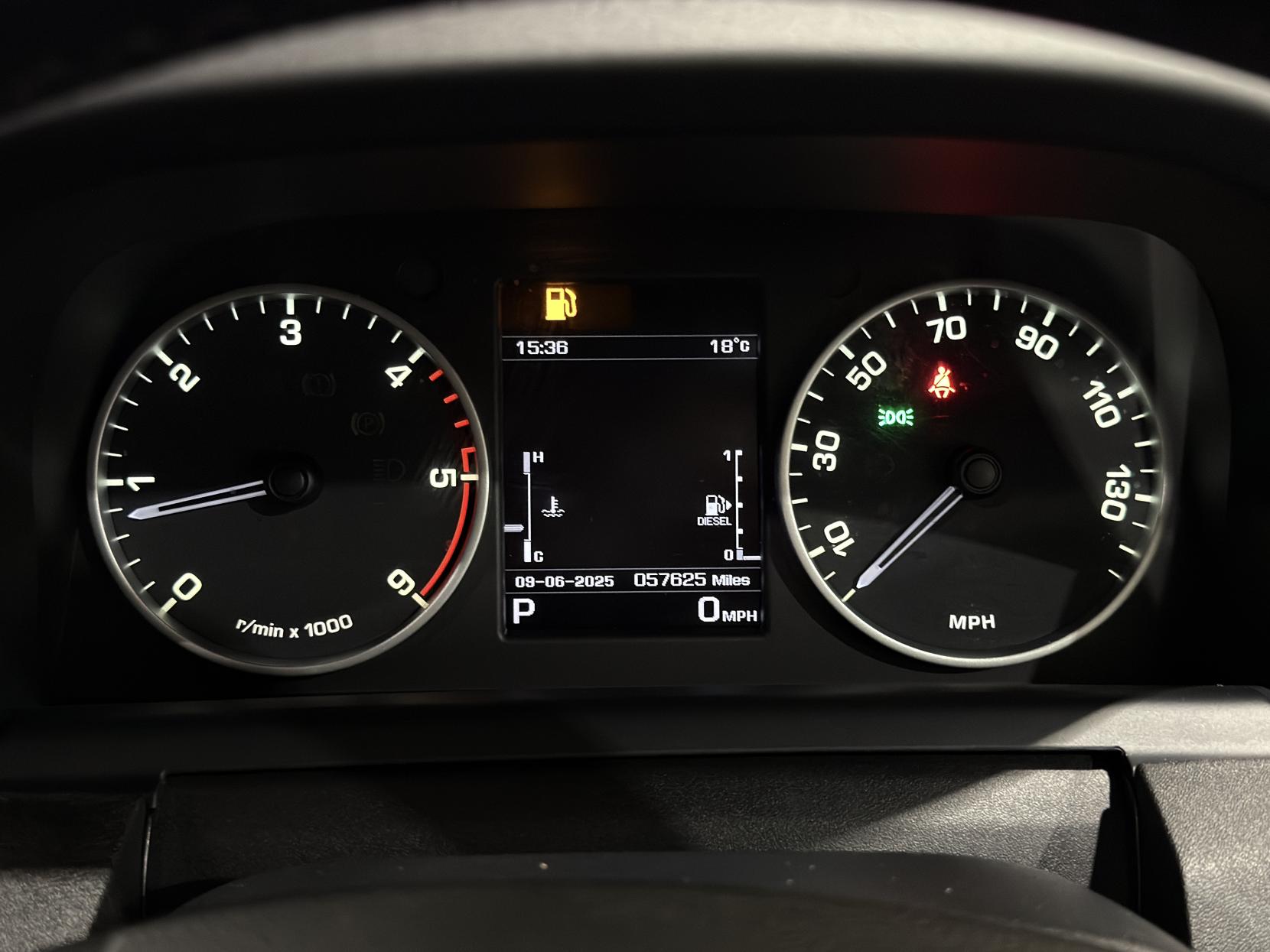Land Rover Discovery 4 3.0 SD V6 HSE Luxury SUV 5dr Diesel Auto 4WD Euro 6 (s/s) (256 bhp)