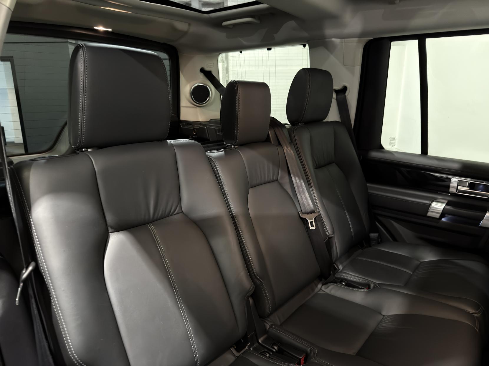 Land Rover Discovery 4 3.0 SD V6 HSE Luxury SUV 5dr Diesel Auto 4WD Euro 6 (s/s) (256 bhp)