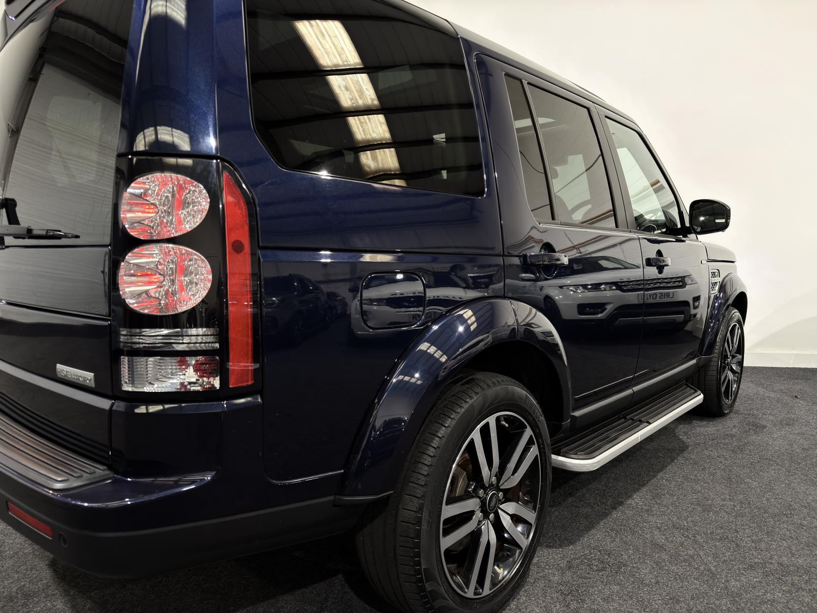 Land Rover Discovery 4 3.0 SD V6 HSE Luxury SUV 5dr Diesel Auto 4WD Euro 6 (s/s) (256 bhp)
