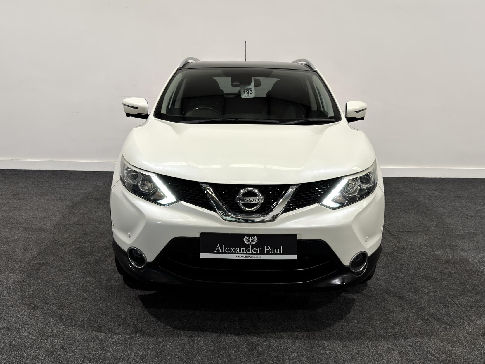 Nissan Qashqai 1.6 dCi Tekna SUV 5dr Diesel Manual 2WD Euro 5 (s/s) (130 ps)