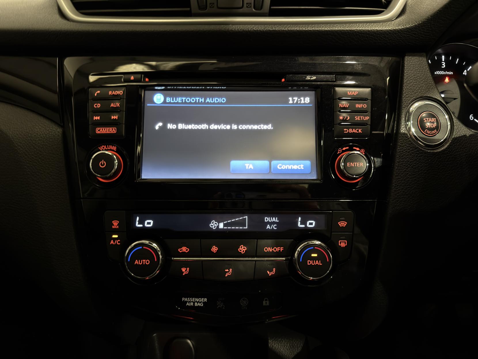Nissan Qashqai 1.6 dCi Tekna SUV 5dr Diesel Manual 2WD Euro 5 (s/s) (130 ps)