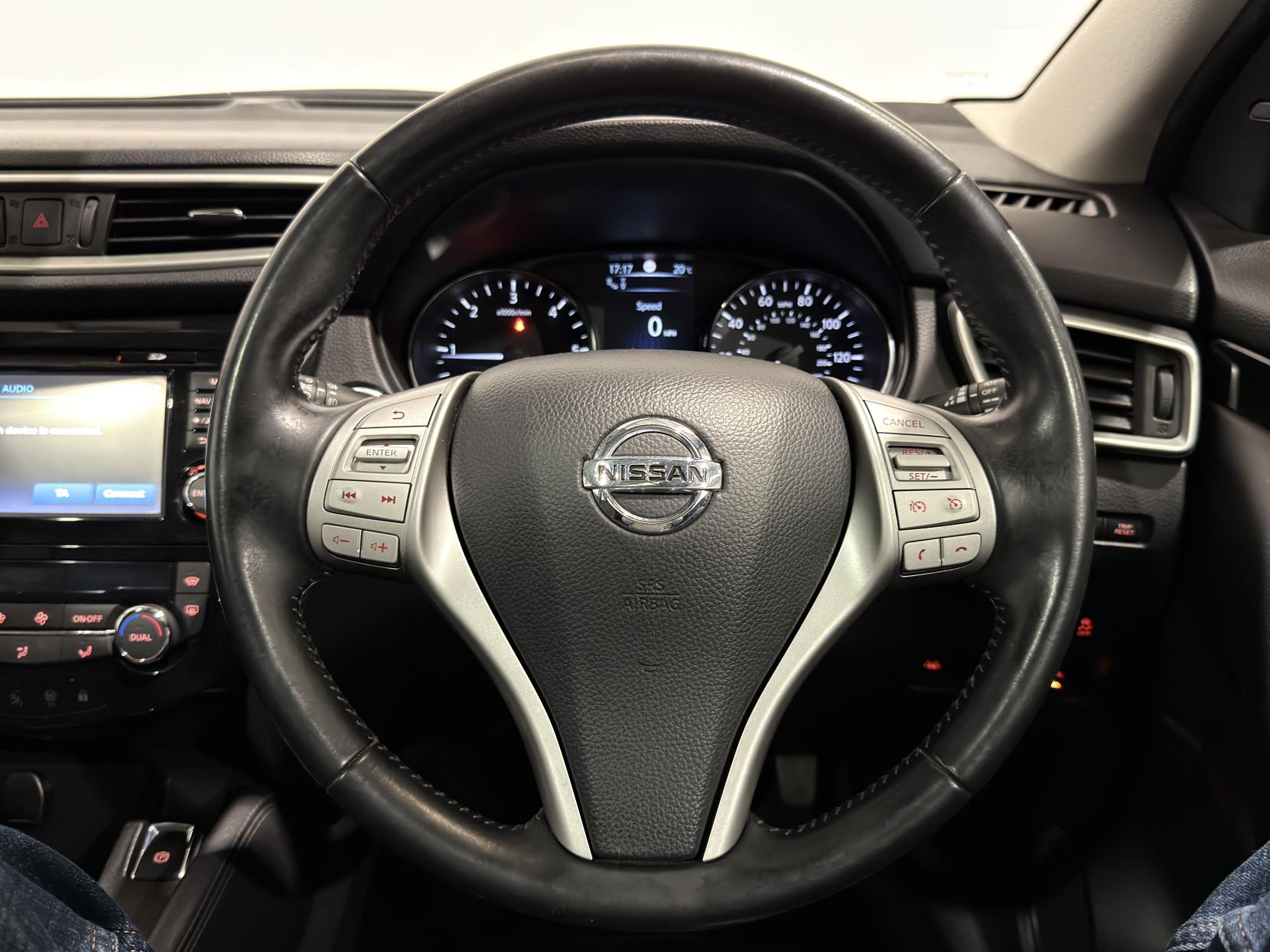 Nissan Qashqai 1.6 dCi Tekna SUV 5dr Diesel Manual 2WD Euro 5 (s/s) (130 ps)
