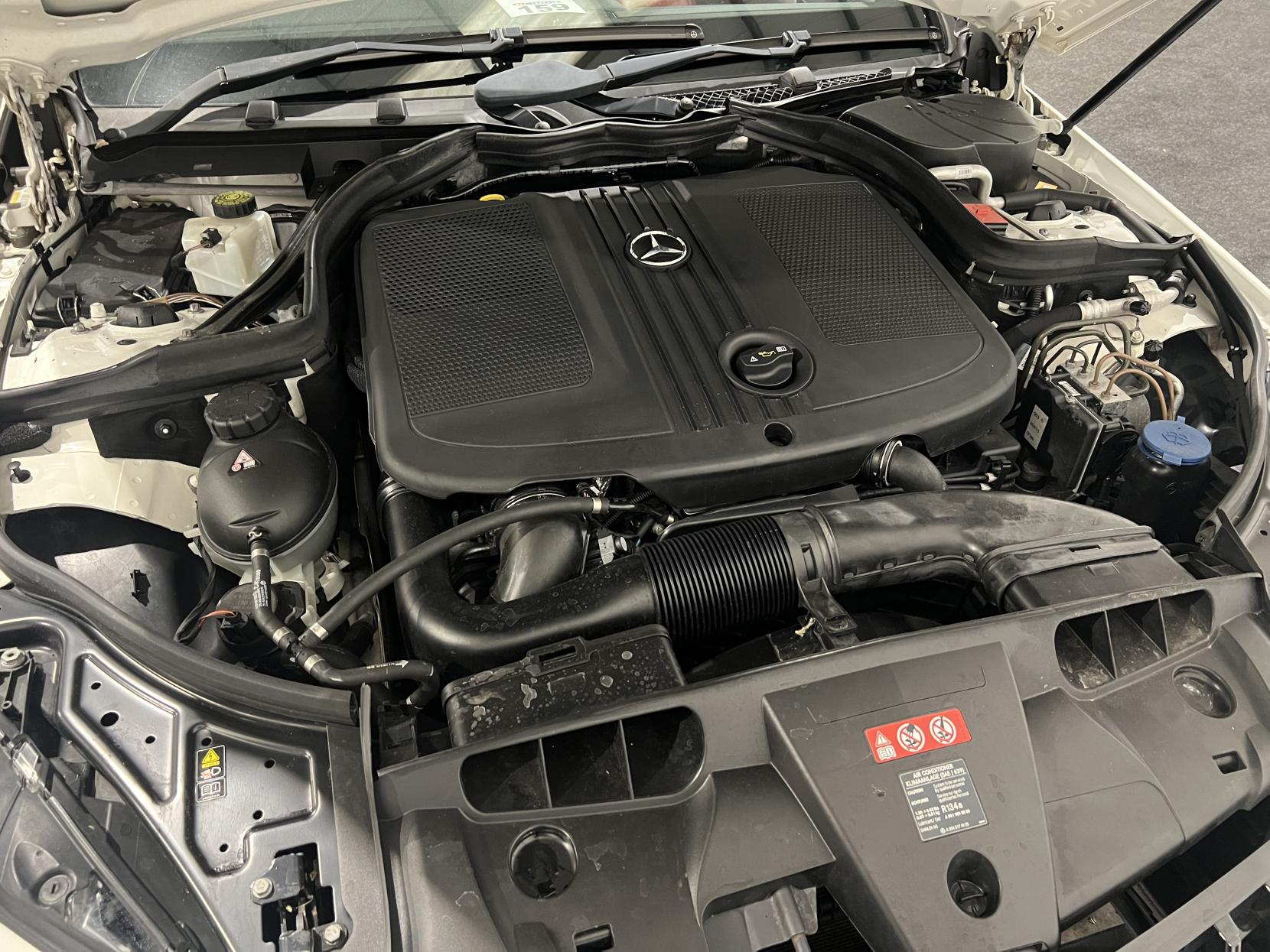 Mercedes-Benz E Class 2.1 E250 CDI BlueEfficiency Sport Coupe 2dr Diesel G-Tronic+ Euro 5 (s/s) (204 ps)