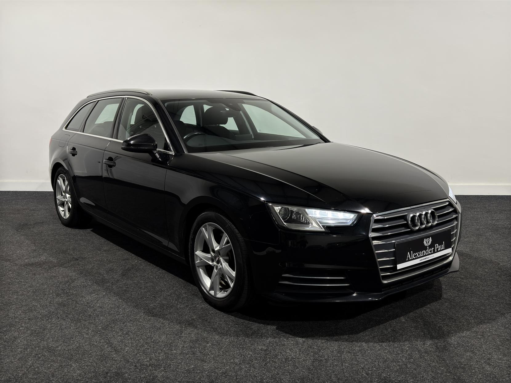 Audi A4 Avant 2.0 TDI ultra Sport Estate 5dr Diesel Manual Euro 6 (s/s) (150 ps)