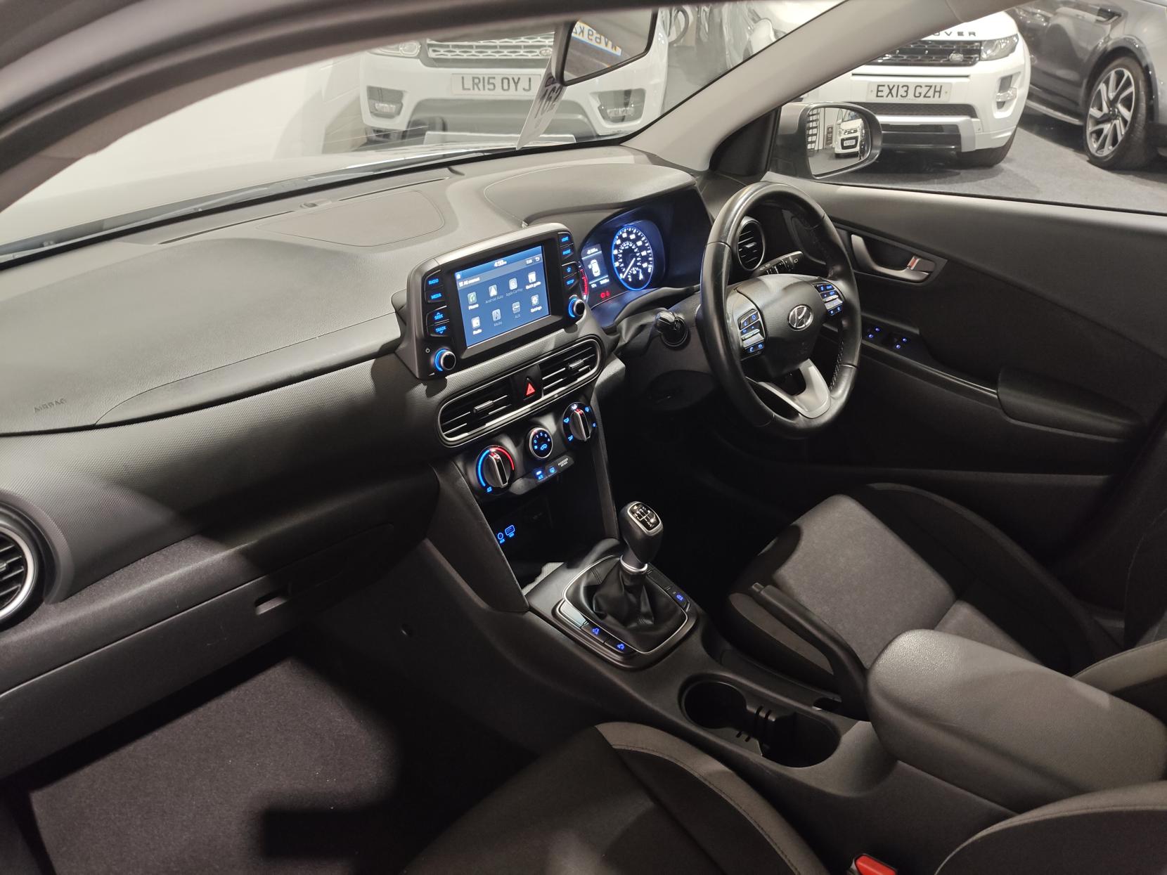 Hyundai KONA 1.0 T-GDi Blue Drive SE SUV 5dr Petrol Manual Euro 6 (s/s) (120 ps)