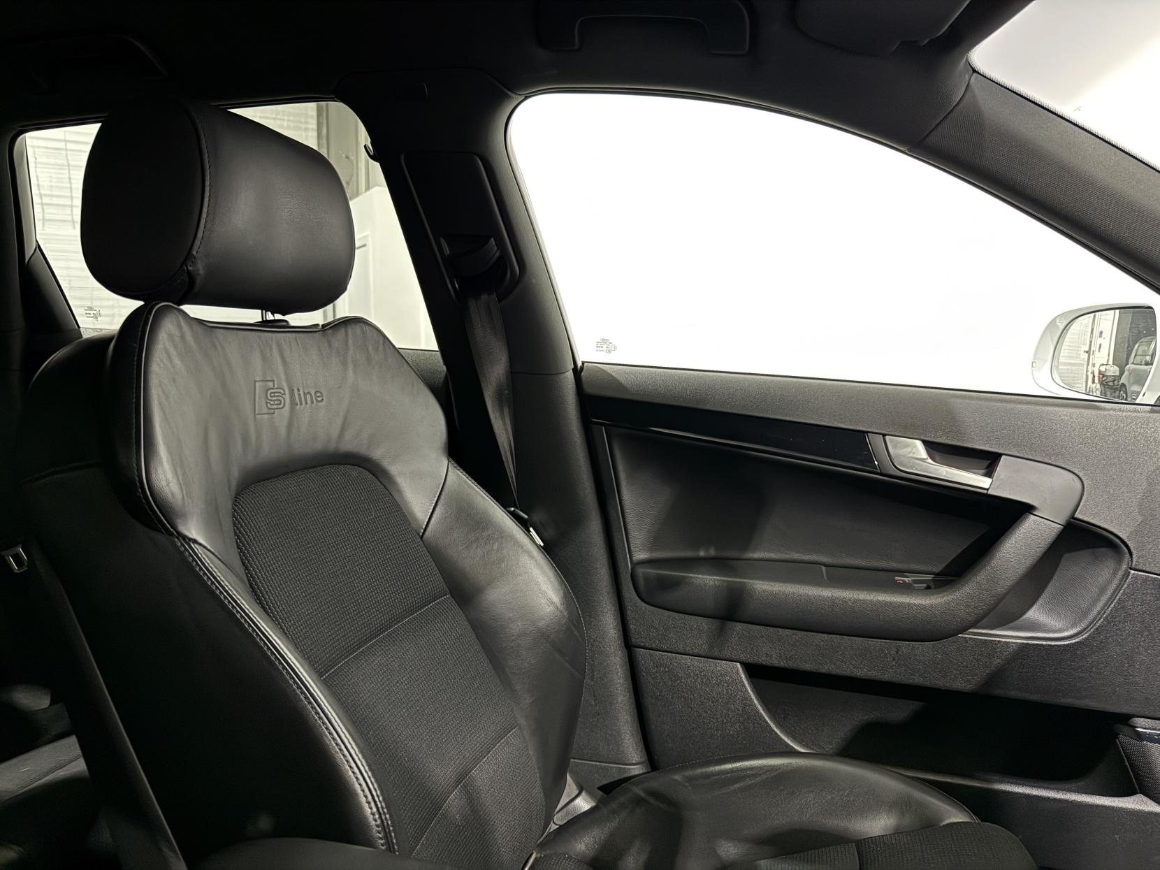 Audi A3 2.0 TFSI Black Edition Sportback 5dr Petrol S Tronic quattro Euro 5 (200 ps)