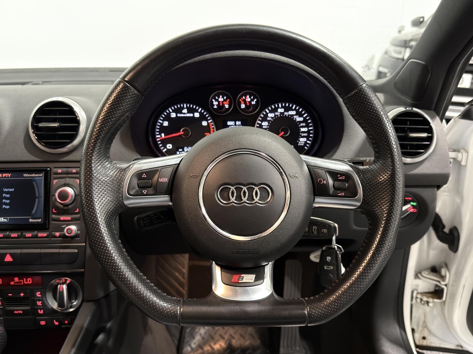 Audi A3 2.0 TFSI Black Edition Sportback 5dr Petrol S Tronic quattro Euro 5 (200 ps)