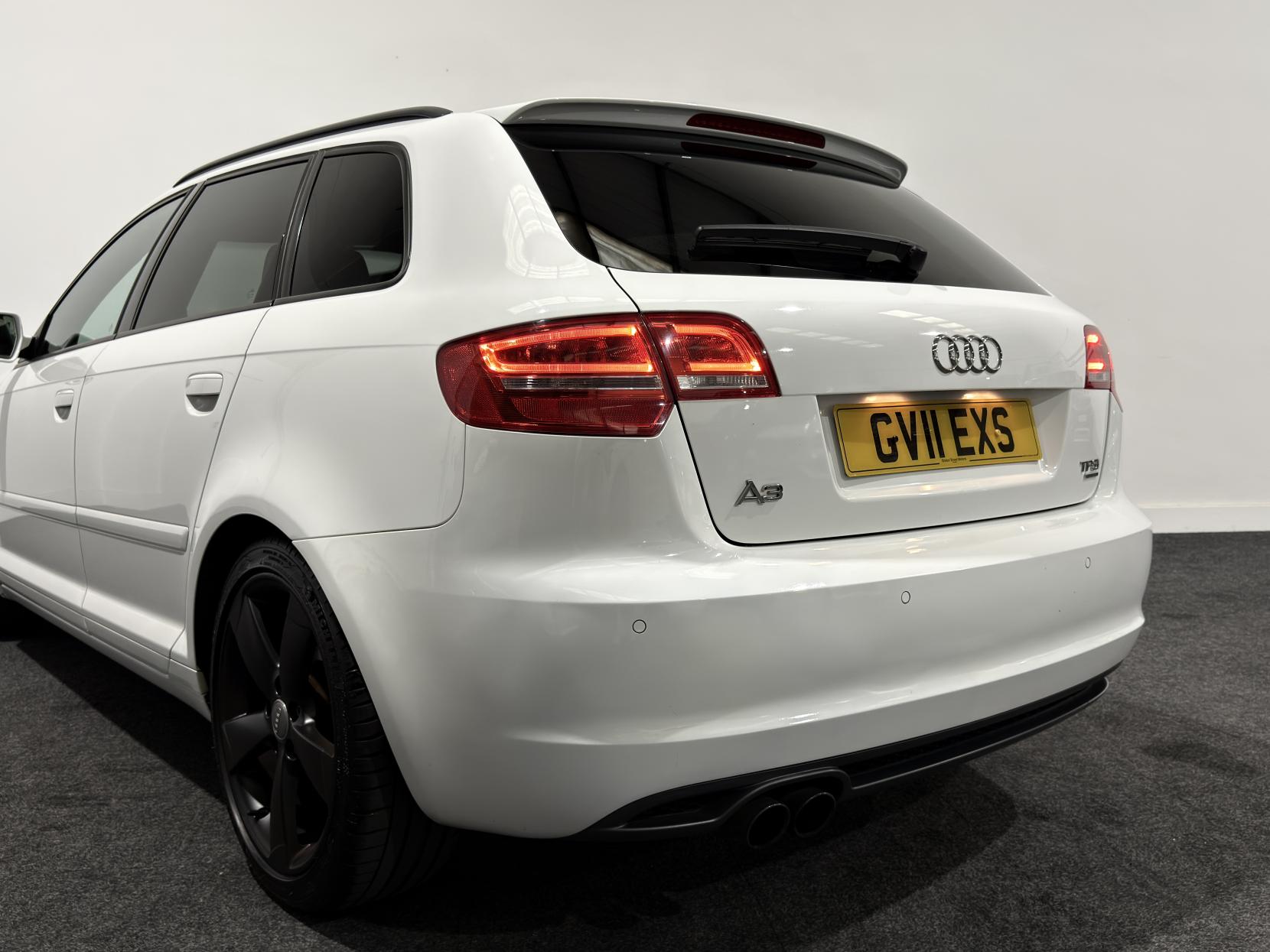 Audi A3 2.0 TFSI Black Edition Sportback 5dr Petrol S Tronic quattro Euro 5 (200 ps)