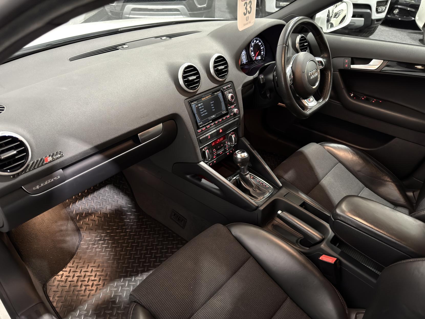 Audi A3 2.0 TFSI Black Edition Sportback 5dr Petrol S Tronic quattro Euro 5 (200 ps)