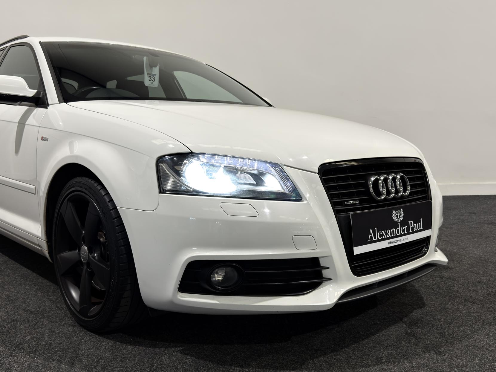 Audi A3 2.0 TFSI Black Edition Sportback 5dr Petrol S Tronic quattro Euro 5 (200 ps)