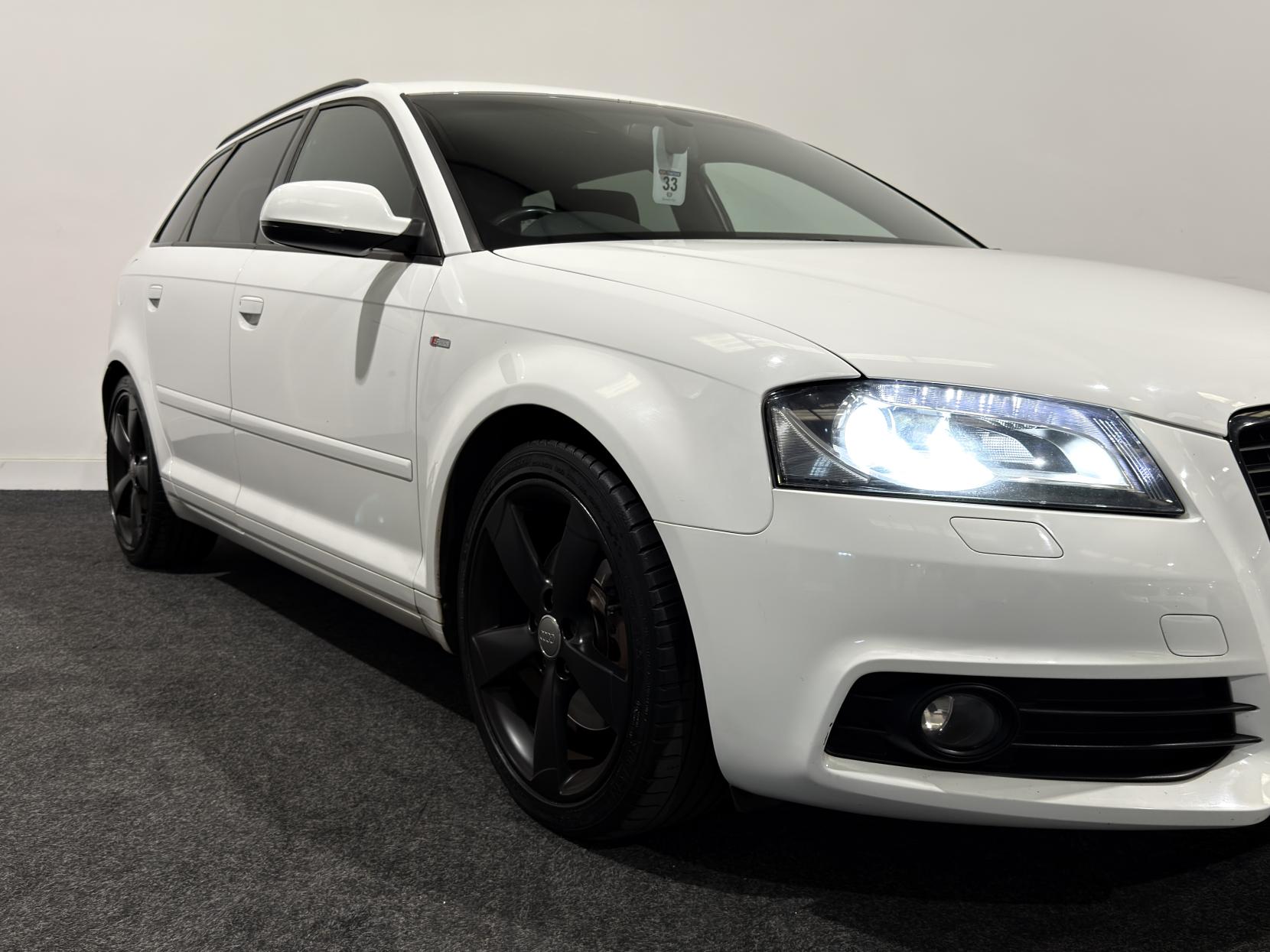 Audi A3 2.0 TFSI Black Edition Sportback 5dr Petrol S Tronic quattro Euro 5 (200 ps)