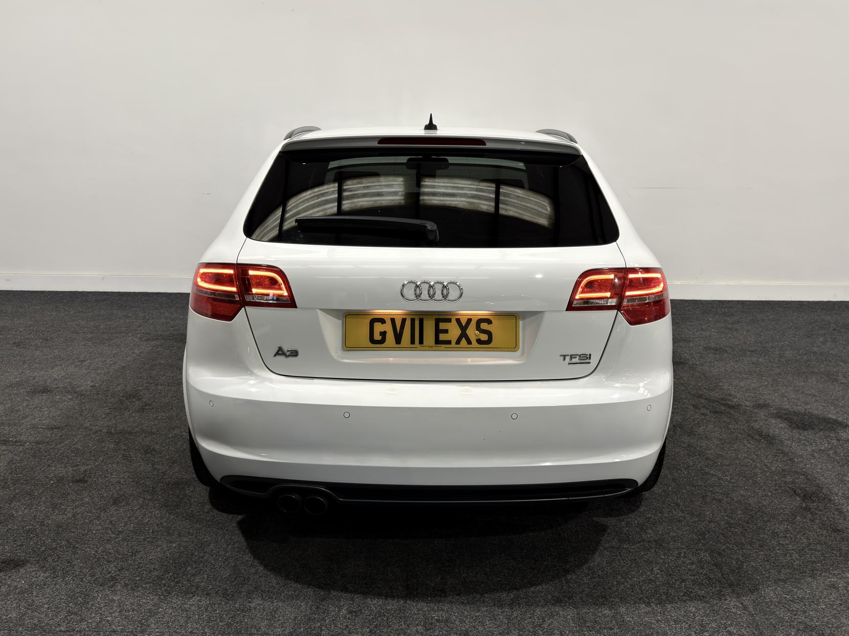 Audi A3 2.0 TFSI Black Edition Sportback 5dr Petrol S Tronic quattro Euro 5 (200 ps)