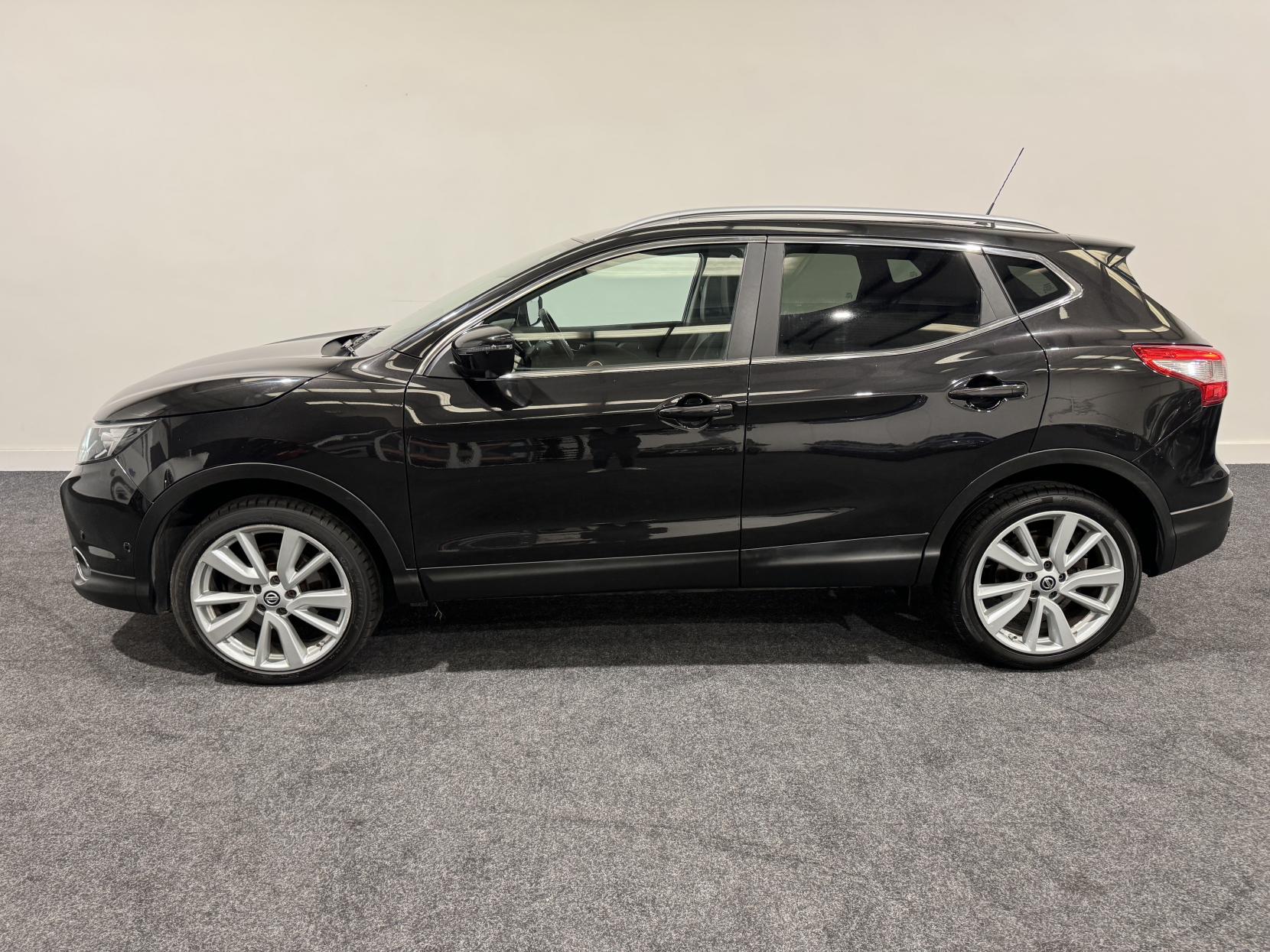 Nissan Qashqai 1.6 dCi Tekna SUV 5dr Diesel XTRON 2WD Euro 5 (s/s) (130 ps)