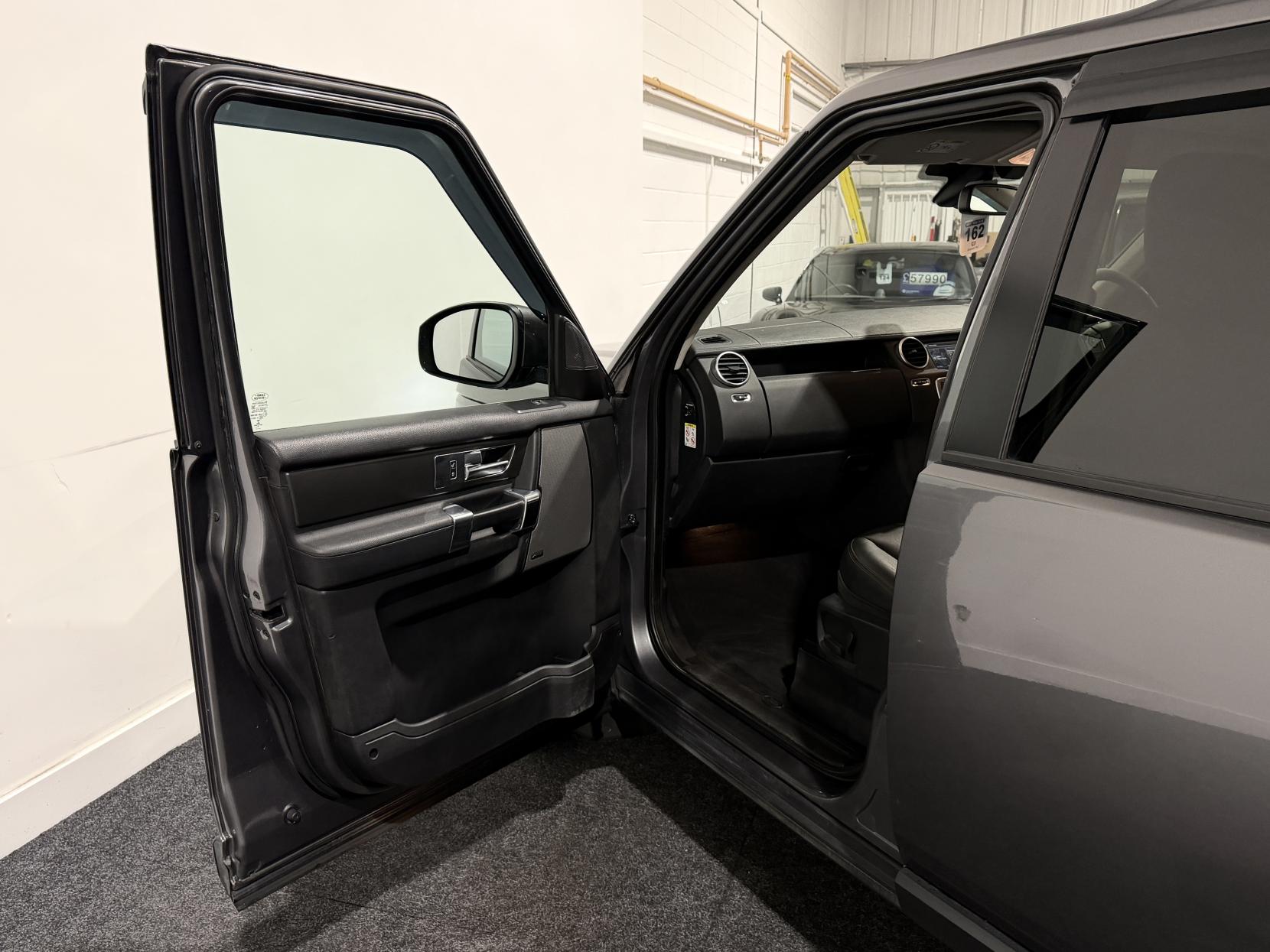 Land Rover Discovery 4 3.0 SD V6 SE Tech SUV 5dr Diesel Auto 4WD Euro 6 (s/s) (256 bhp)