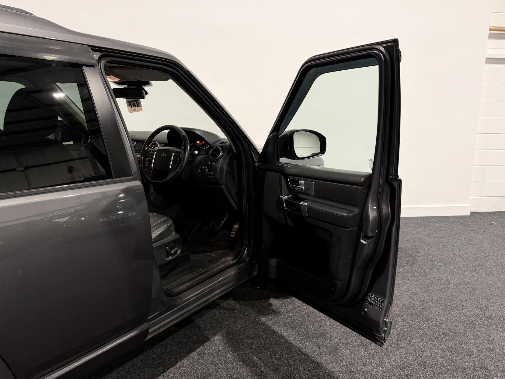 Land Rover Discovery 4 3.0 SD V6 SE Tech SUV 5dr Diesel Auto 4WD Euro 6 (s/s) (256 bhp)