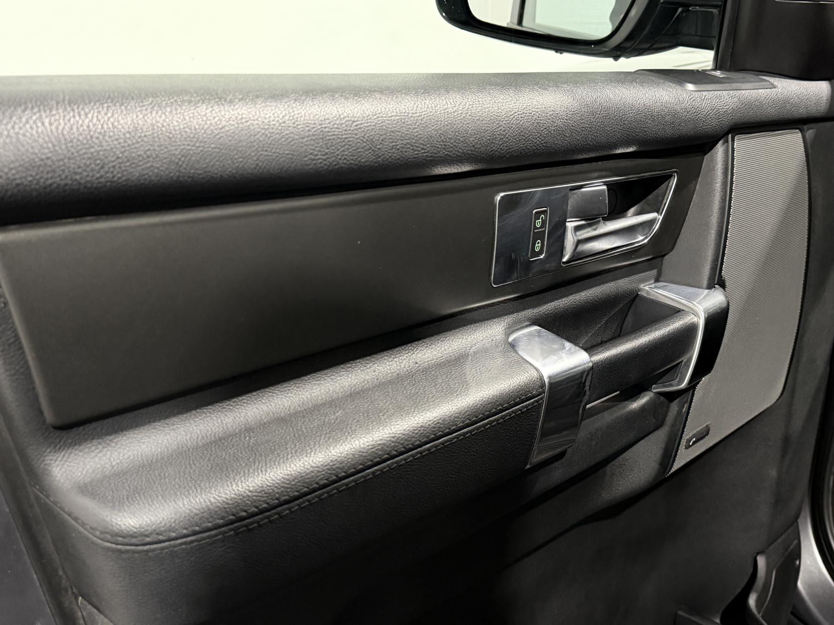 Land Rover Discovery 4 3.0 SD V6 SE Tech SUV 5dr Diesel Auto 4WD Euro 6 (s/s) (256 bhp)