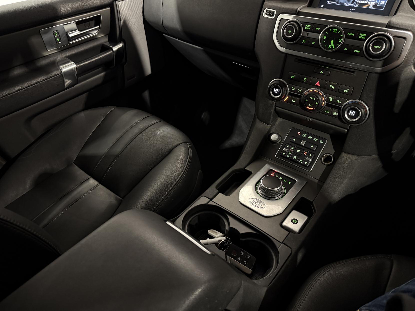 Land Rover Discovery 4 3.0 SD V6 SE Tech SUV 5dr Diesel Auto 4WD Euro 6 (s/s) (256 bhp)