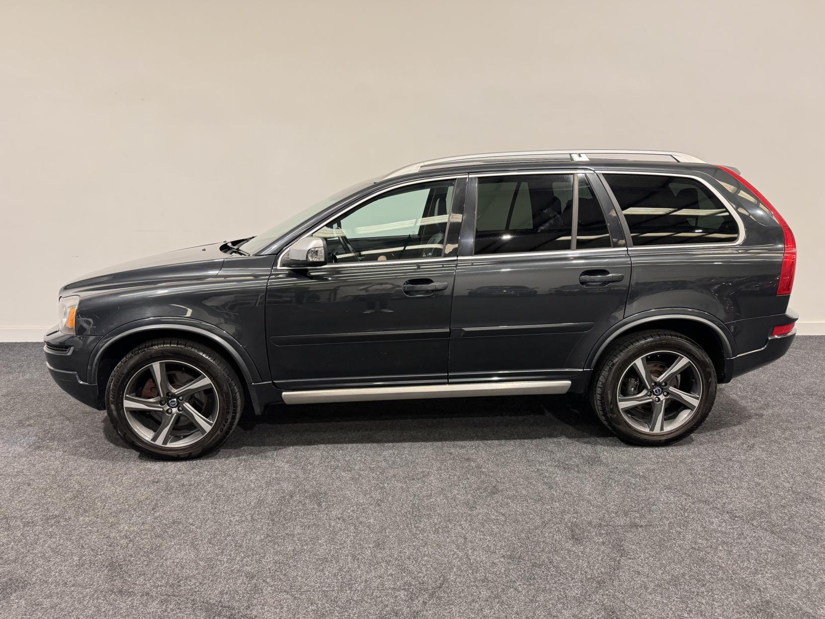 Volvo XC90 2.4 D5 R-Design Nav SUV 5dr Diesel Geartronic 4WD Euro 5 (200 ps)