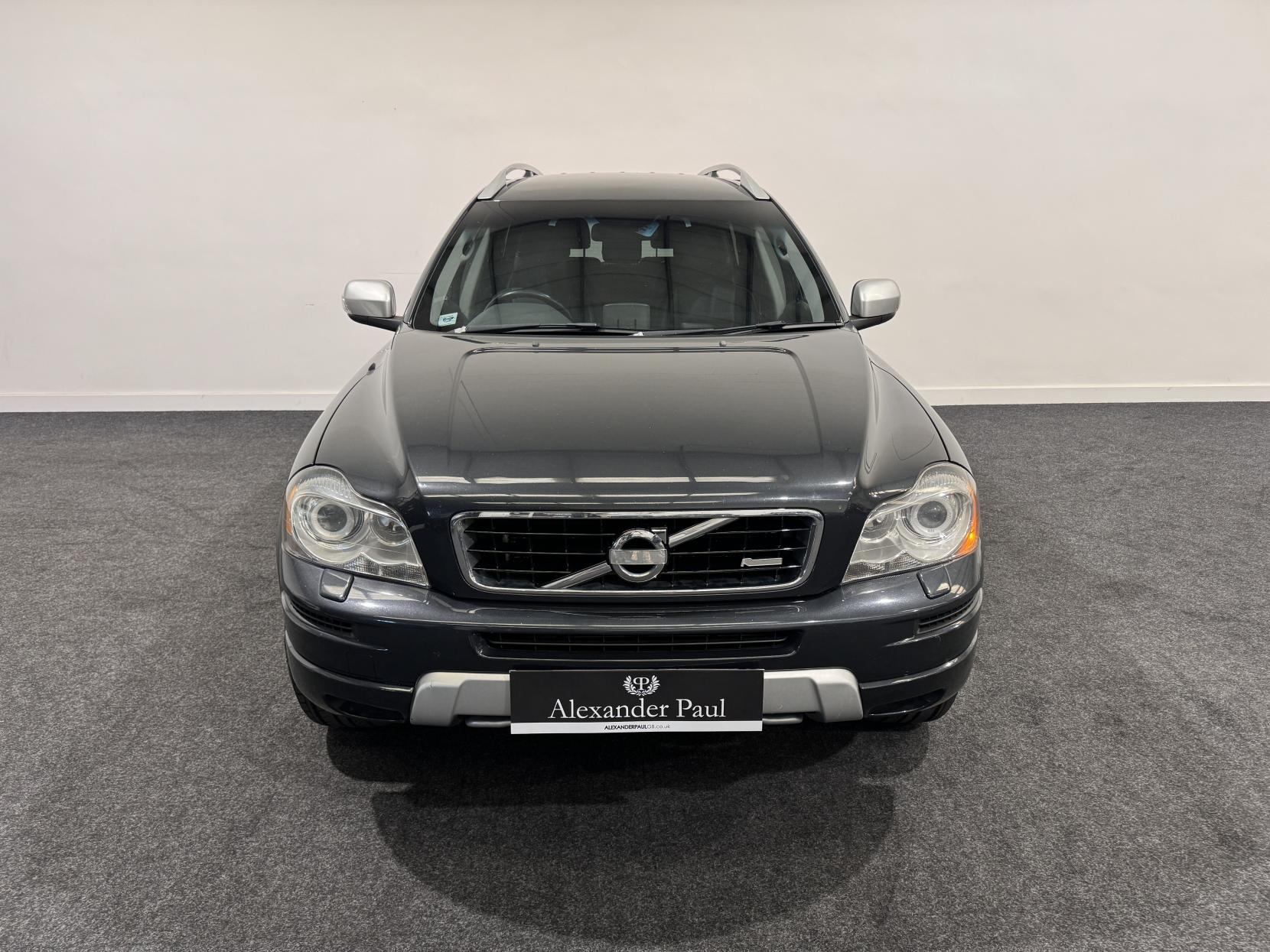 Volvo XC90 2.4 D5 R-Design Nav SUV 5dr Diesel Geartronic 4WD Euro 5 (200 ps)