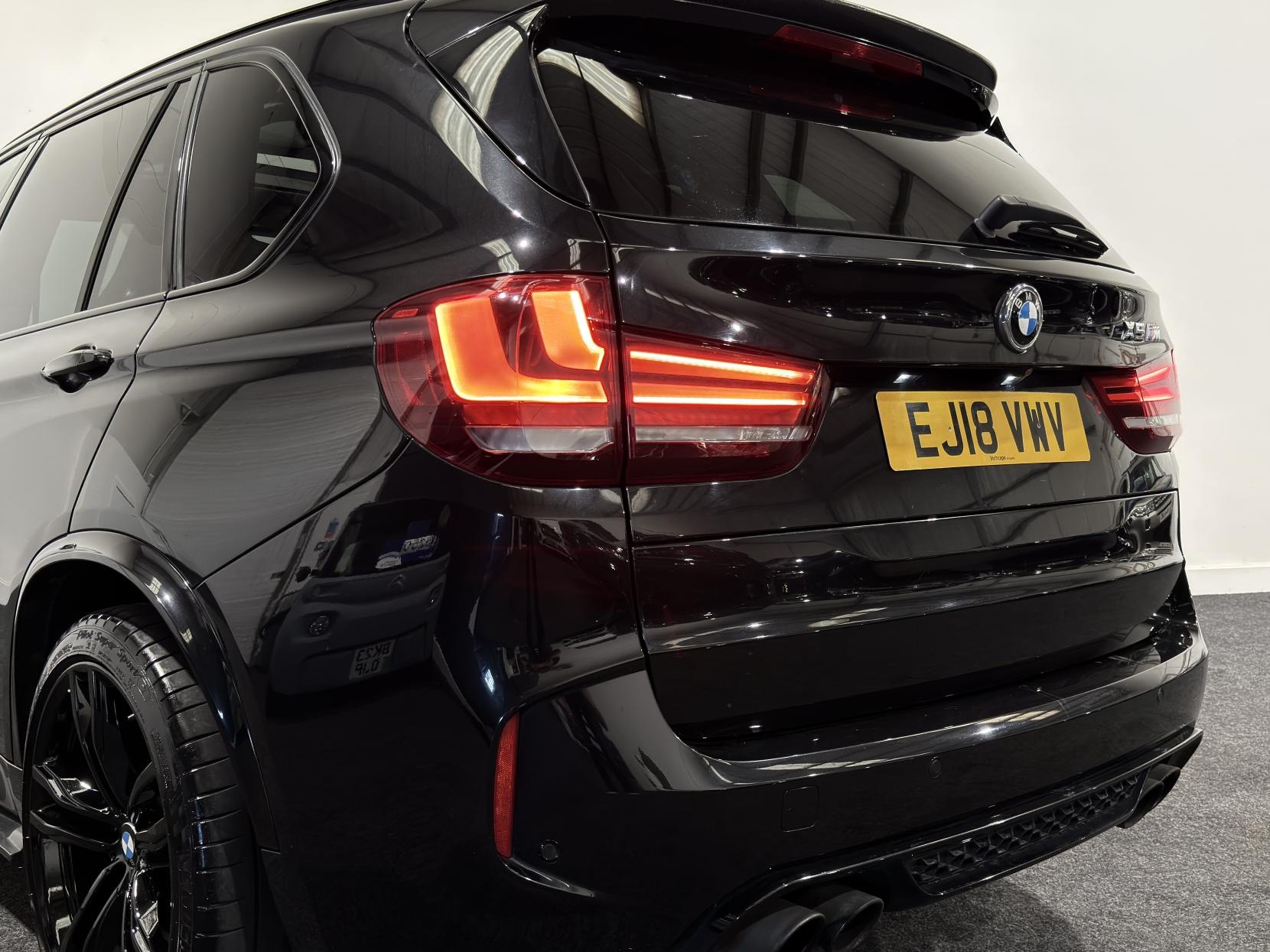 BMW X5 M 4.4 BiTurbo V8 SUV 5dr Petrol Auto xDrive Euro 6 (s/s) (5 Seat) (575 bhp)