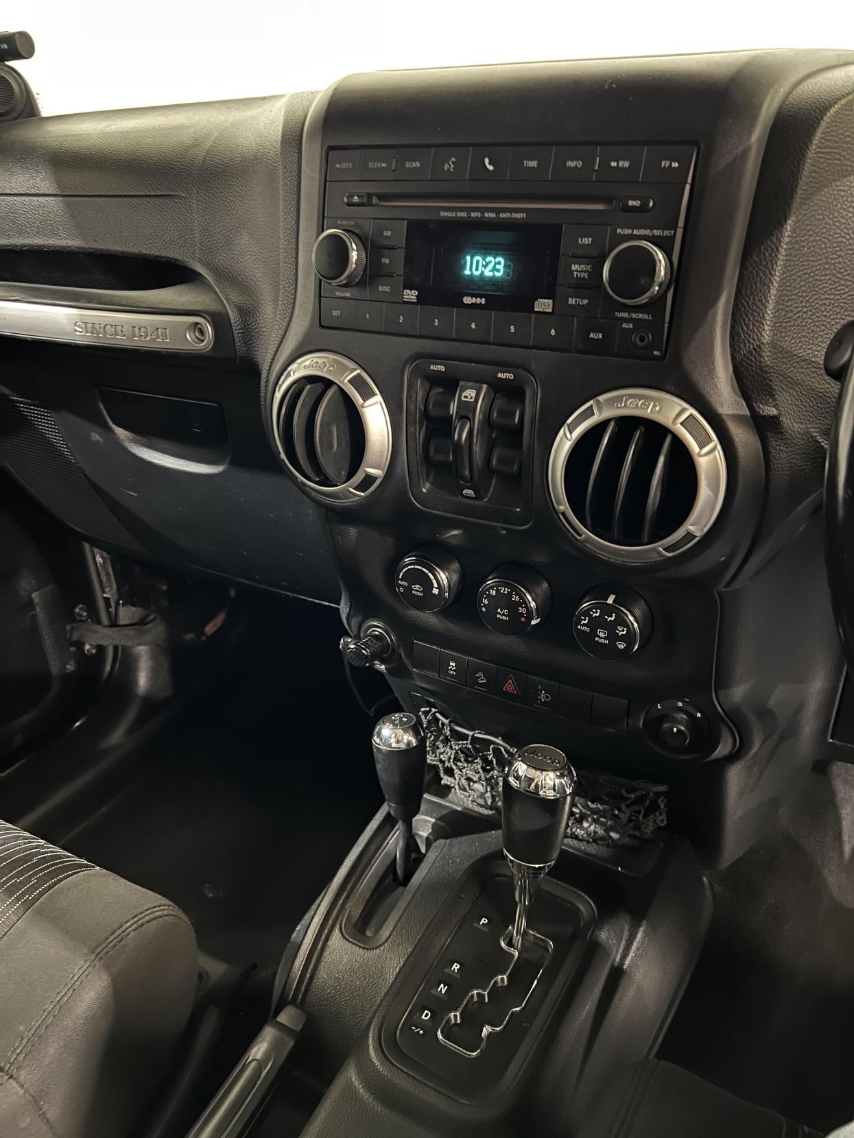Jeep Wrangler 2.8 CRD Sahara SUV 4dr Diesel Auto 4WD Euro 5 (4 seat) (197 bhp)