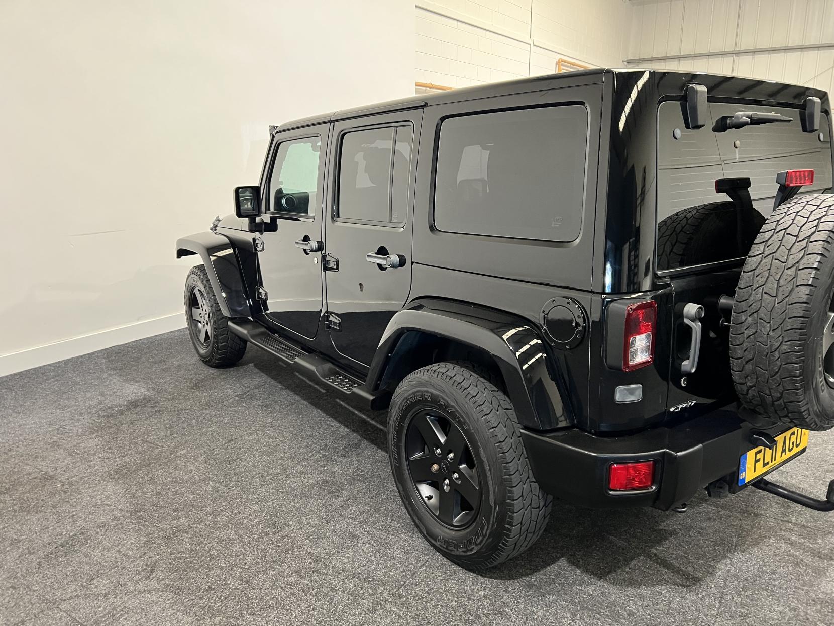 Jeep Wrangler 2.8 CRD Sahara SUV 4dr Diesel Auto 4WD Euro 5 (4 seat) (197 bhp)