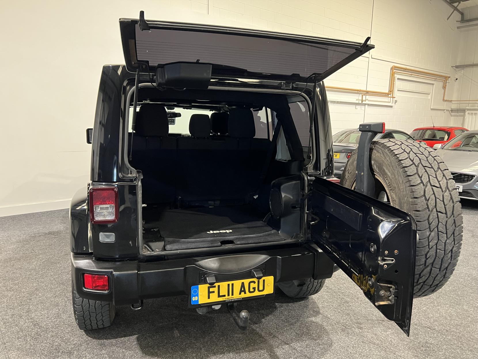 Jeep Wrangler 2.8 CRD Sahara SUV 4dr Diesel Auto 4WD Euro 5 (4 seat) (197 bhp)
