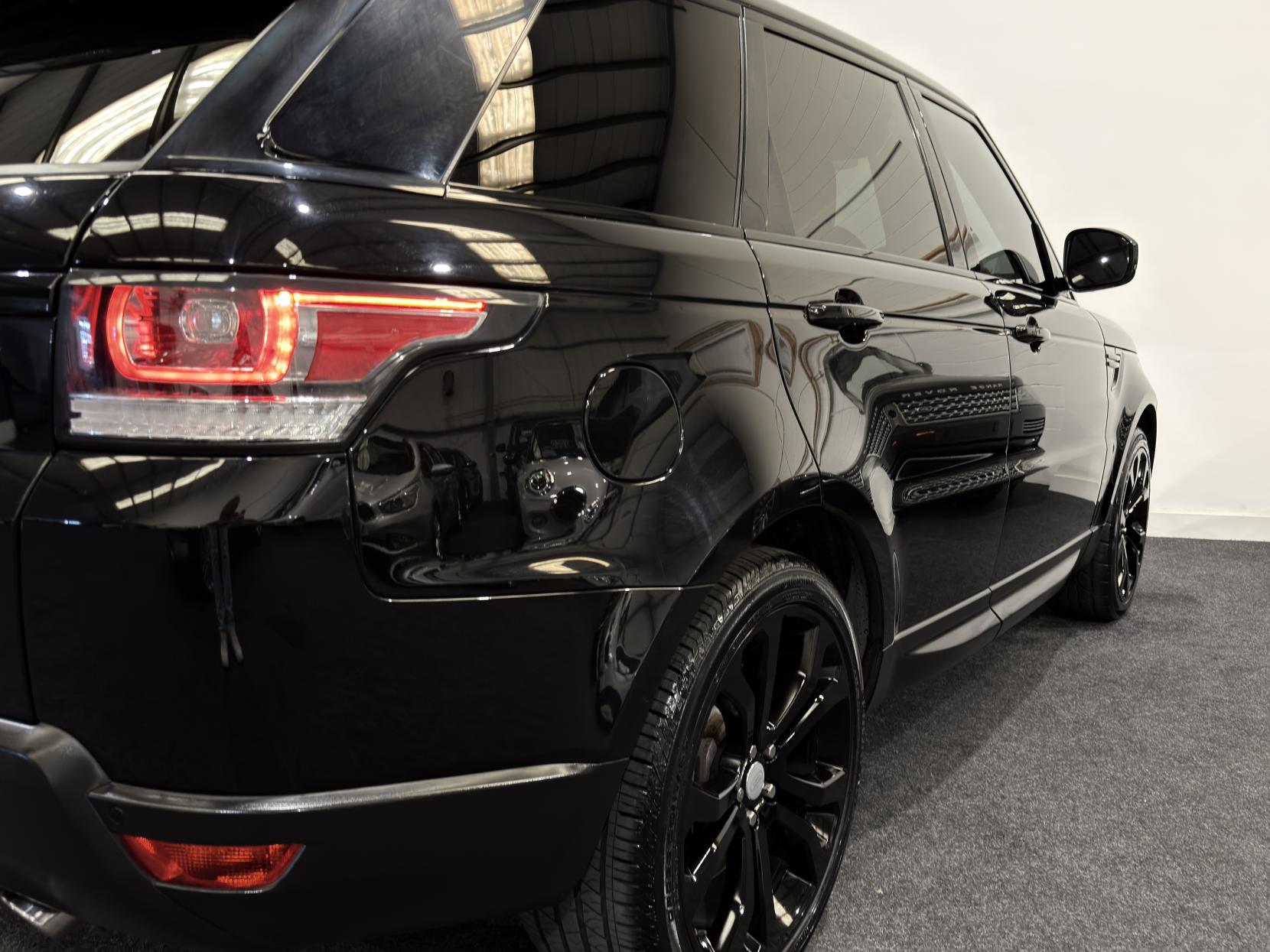 Land Rover Range Rover Sport 3.0 SD V6 HSE Dynamic SUV 5dr Diesel Auto 4WD Euro 6 (s/s) (306 ps)