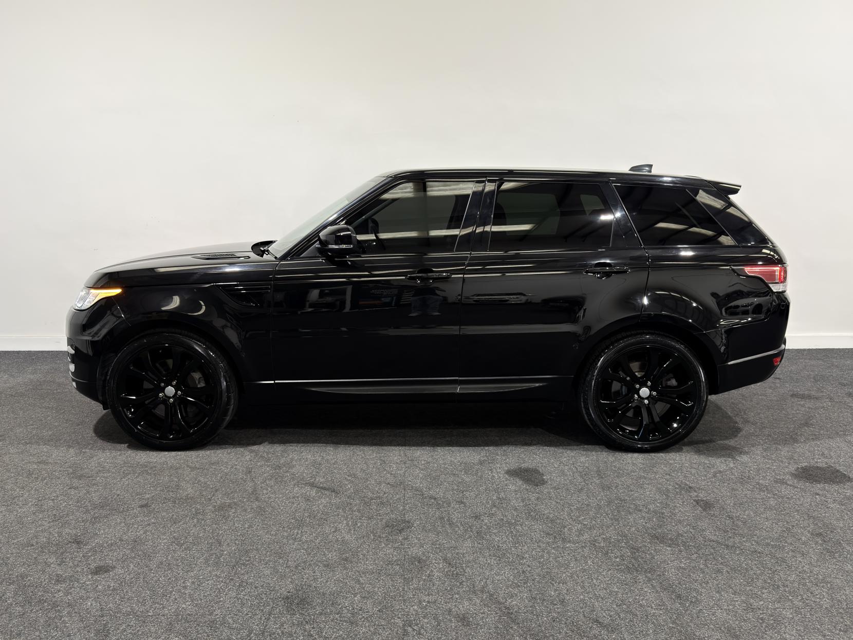 Land Rover Range Rover Sport 3.0 SD V6 HSE Dynamic SUV 5dr Diesel Auto 4WD Euro 6 (s/s) (306 ps)
